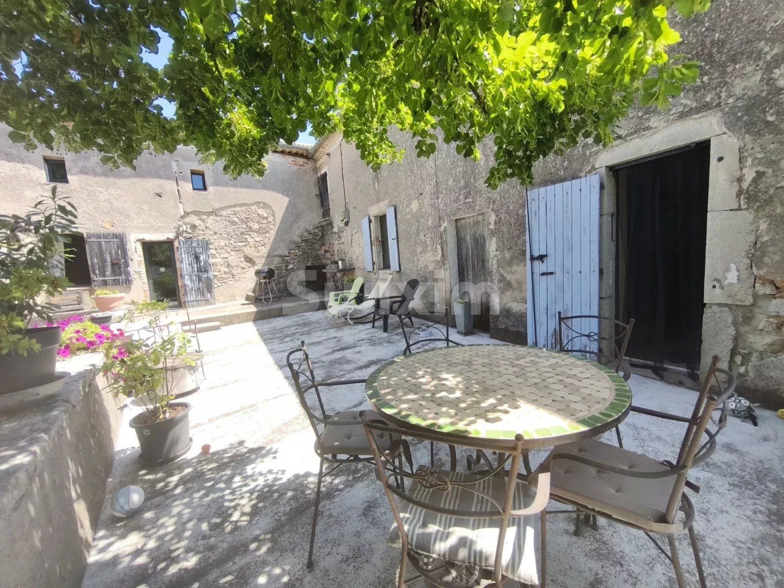 house 6 Rooms for sale on Courry (30500)