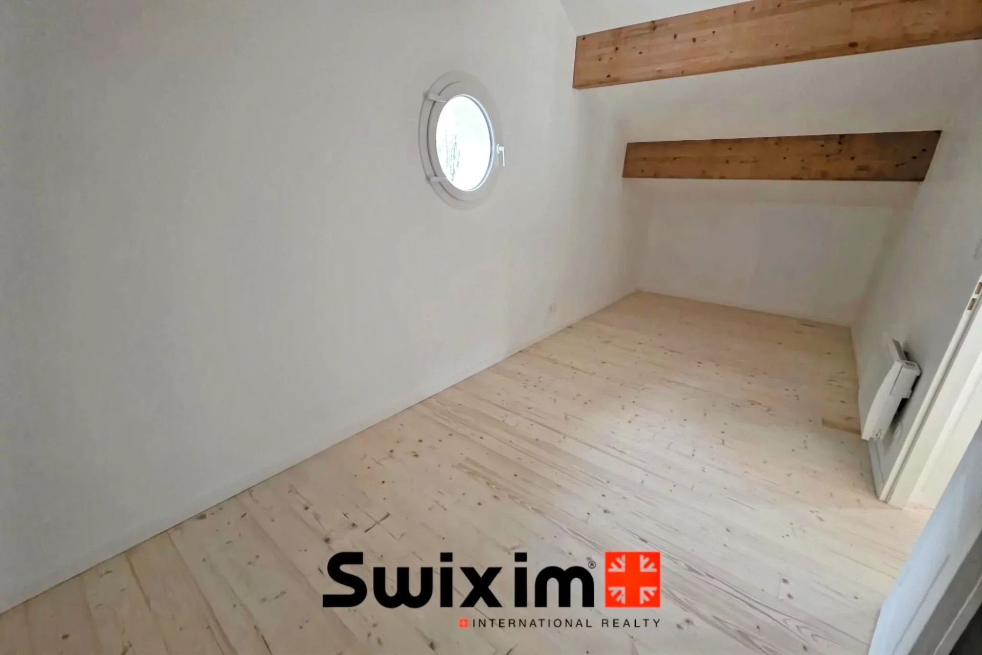 casa 5 Camere in vendita su Talais (33590)