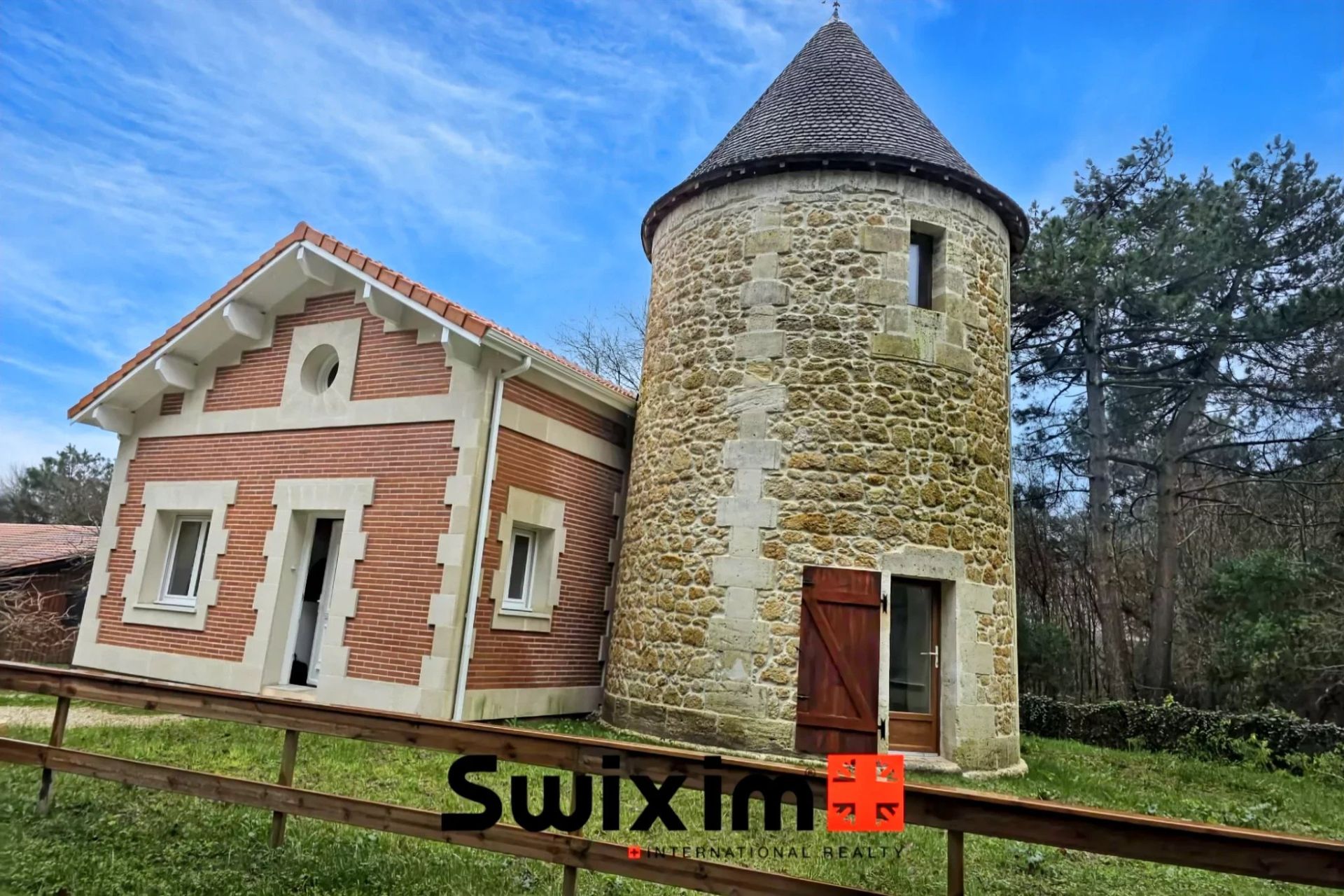 casa 5 Camere in vendita su Talais (33590)