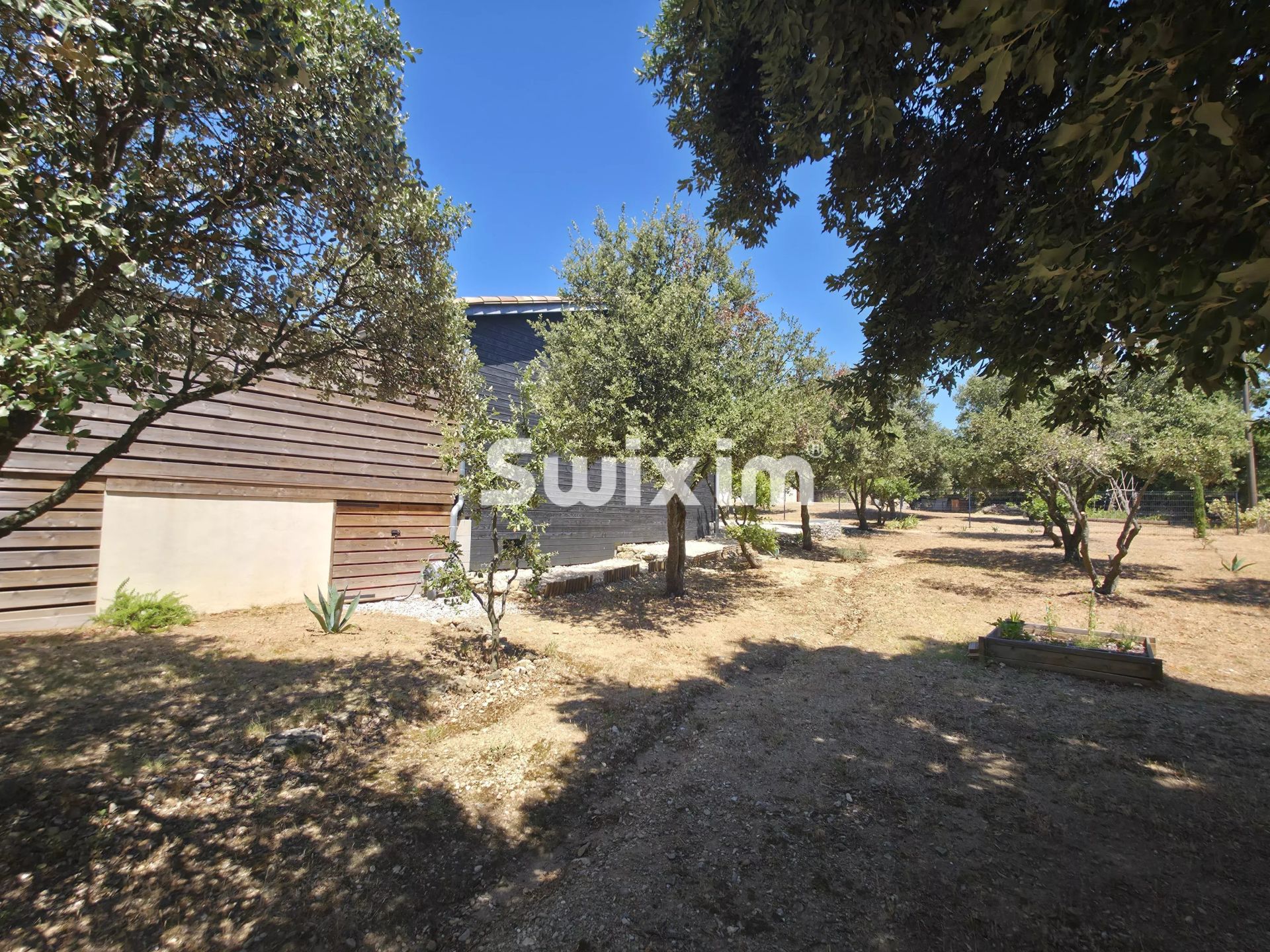 house 5 Rooms for sale on Grignan (26230)