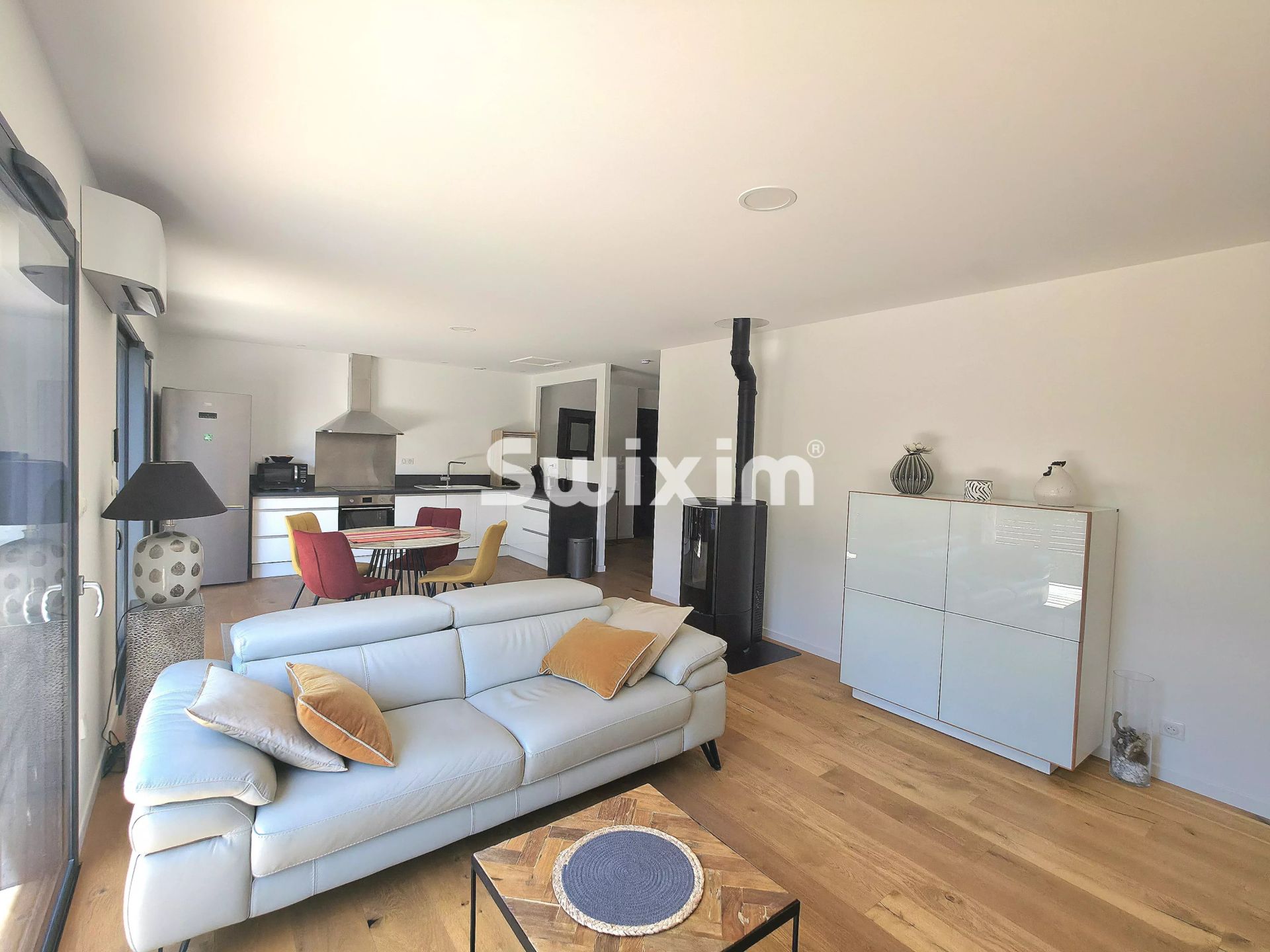house 5 Rooms for sale on Grignan (26230)
