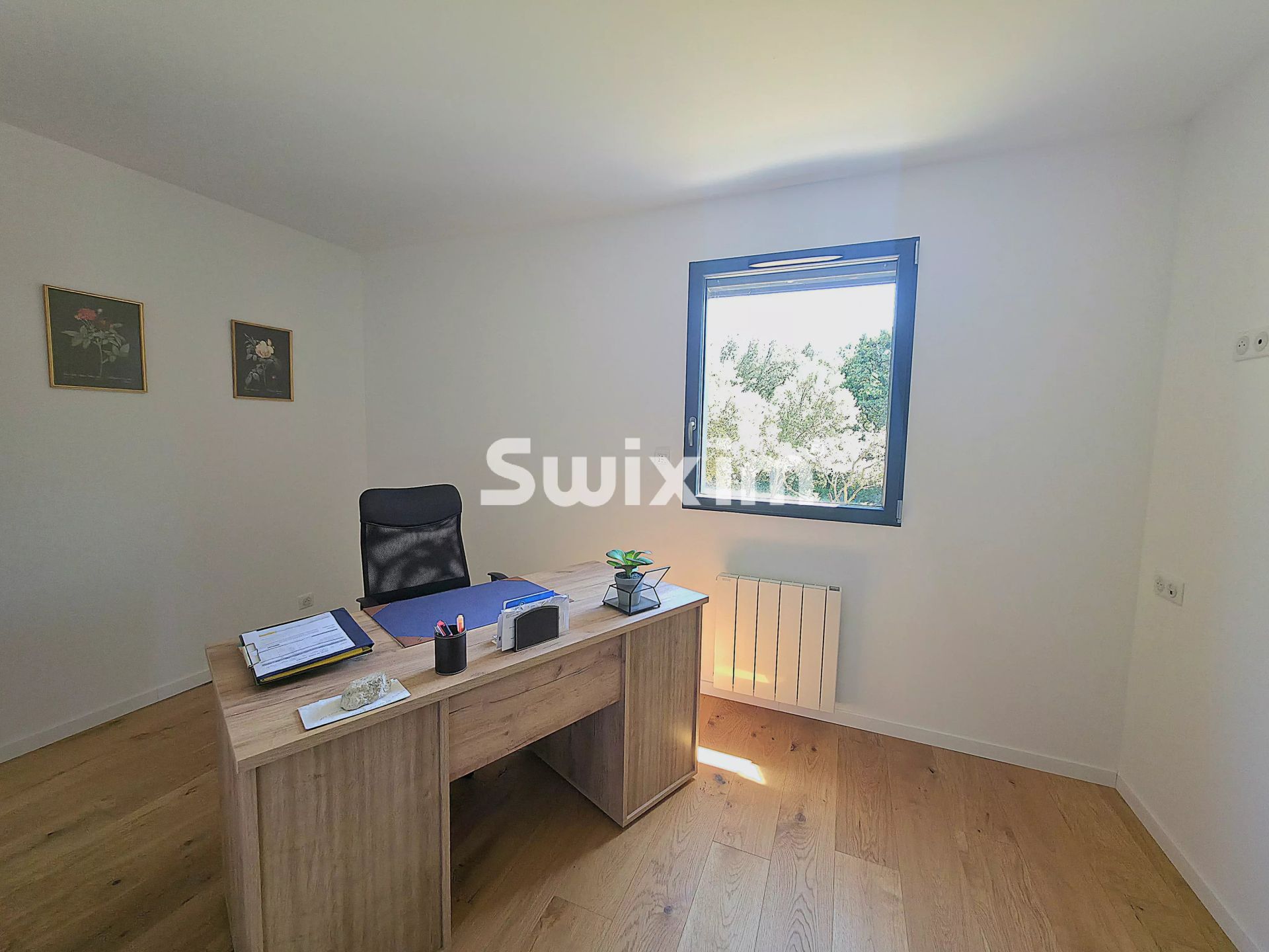 house 5 Rooms for sale on Grignan (26230)