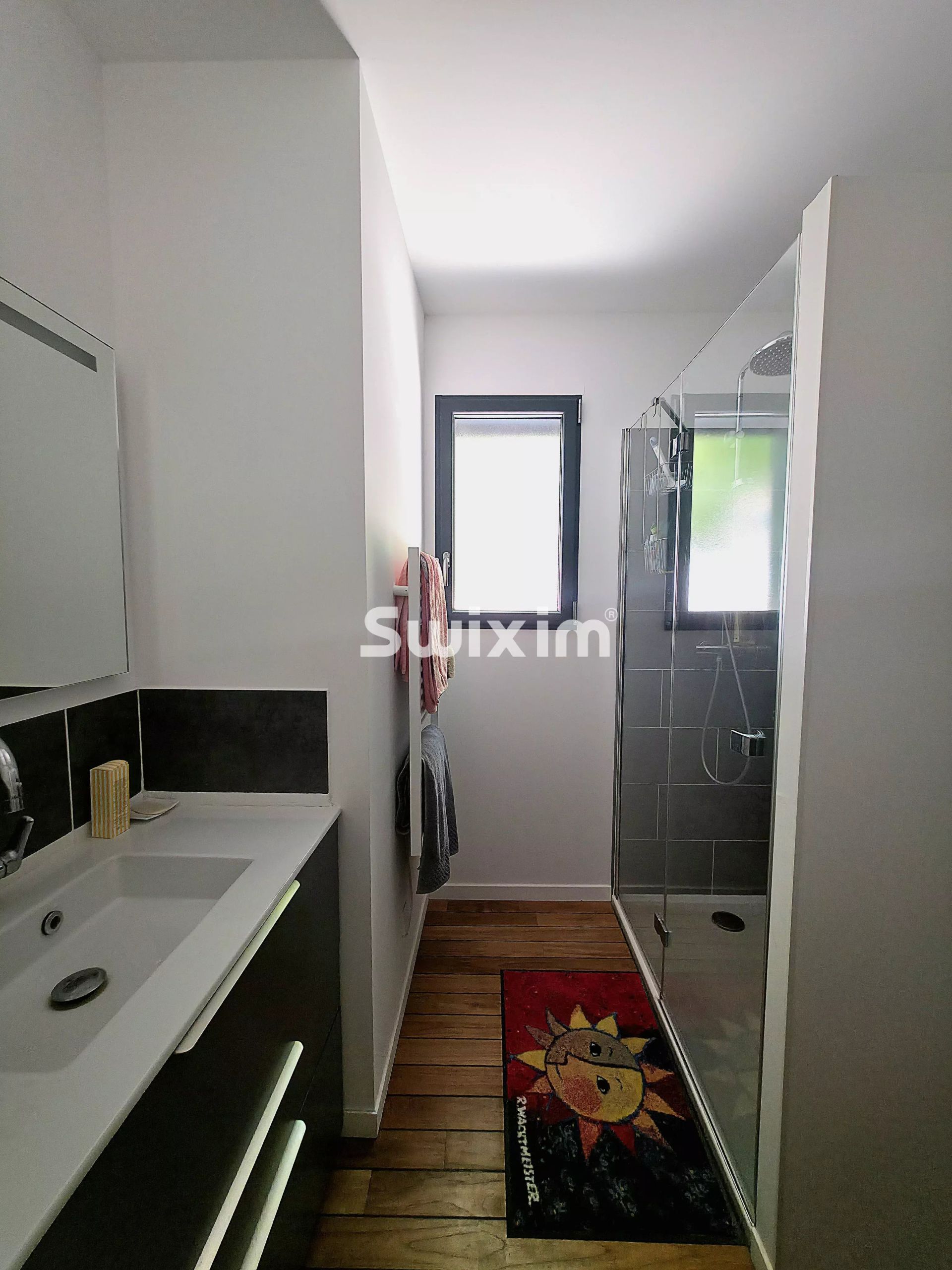 house 5 Rooms for sale on Grignan (26230)