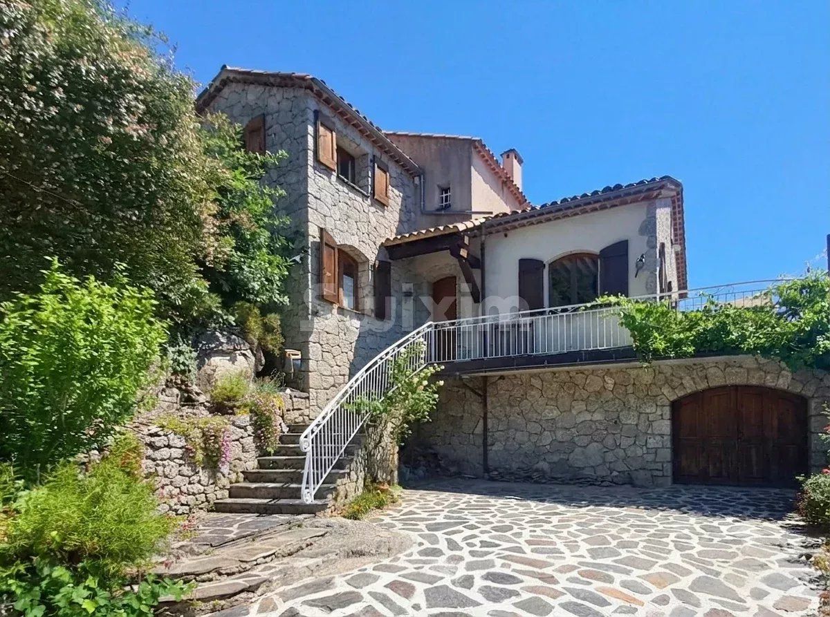 mas 7 Pièces en vente sur Vialas (48220)