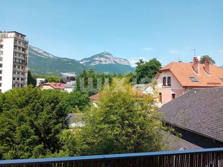 Sale Apartment Chambéry 2&nbsp;Rooms 45.14&nbsp;m²