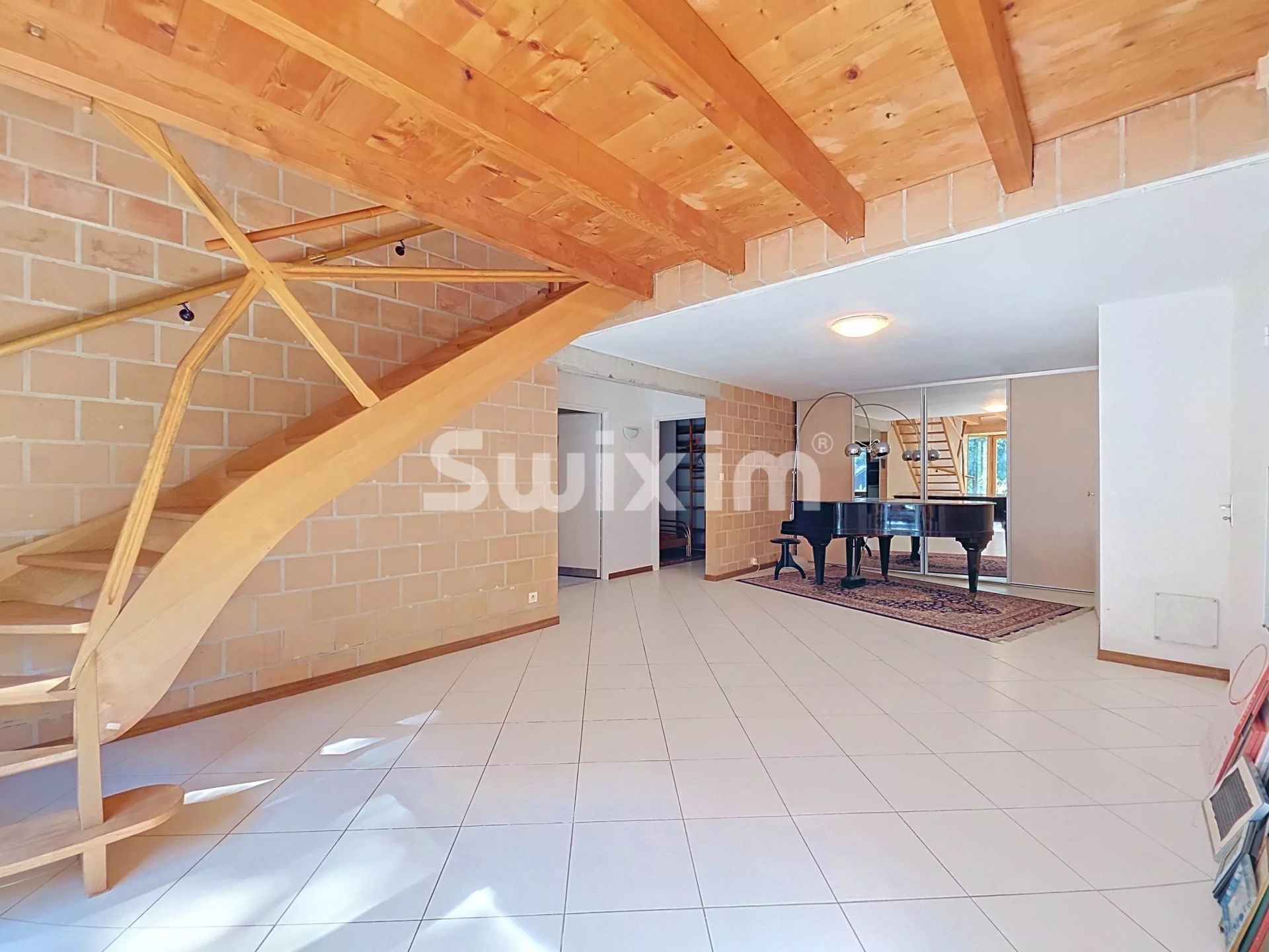 casa 10 Quartos para venda sobre Divonne-les-Bains (01220)
