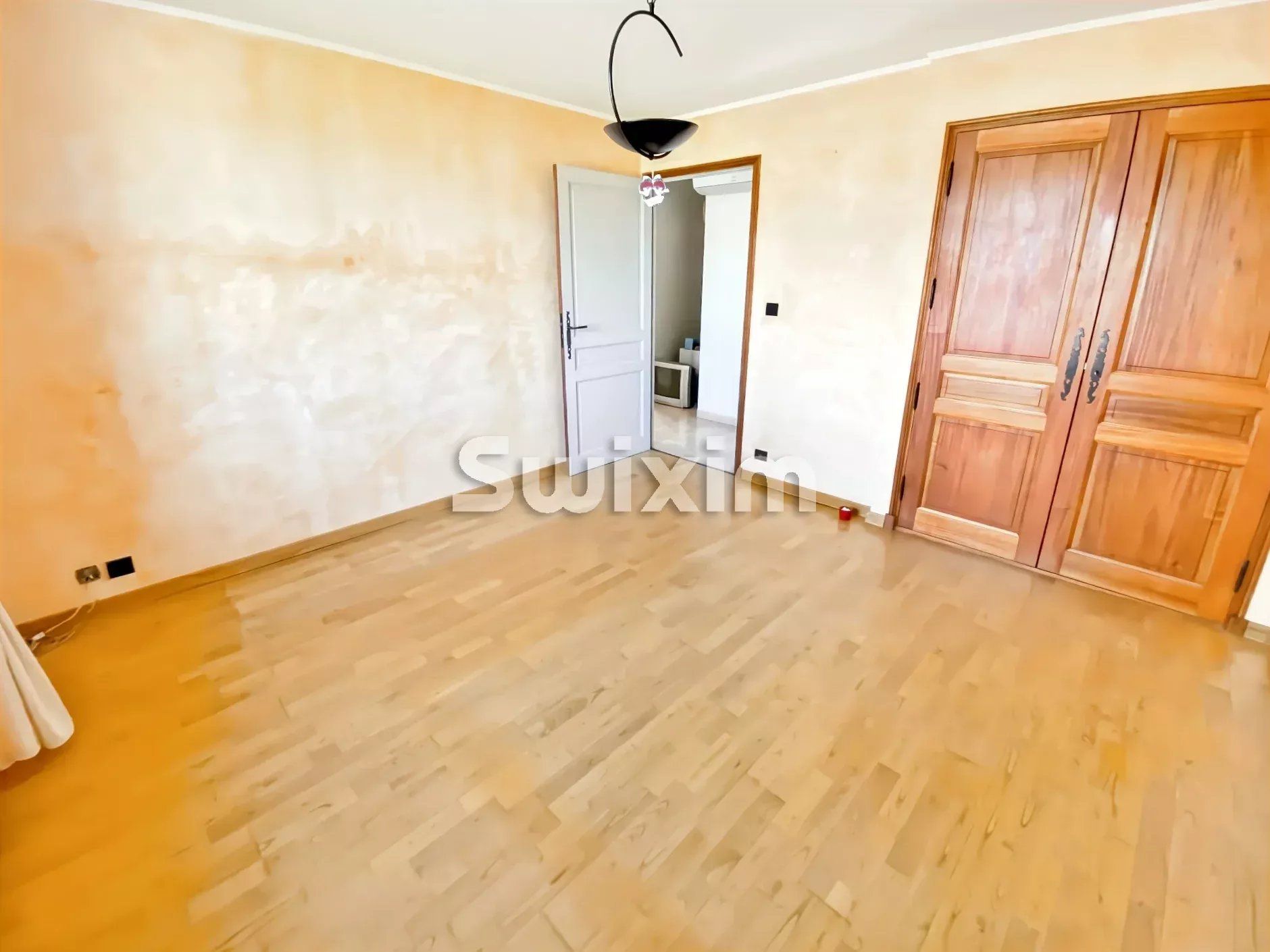 haus 5 Zimmer zum verkauf auf Bagnols-sur-Cèze (30200)