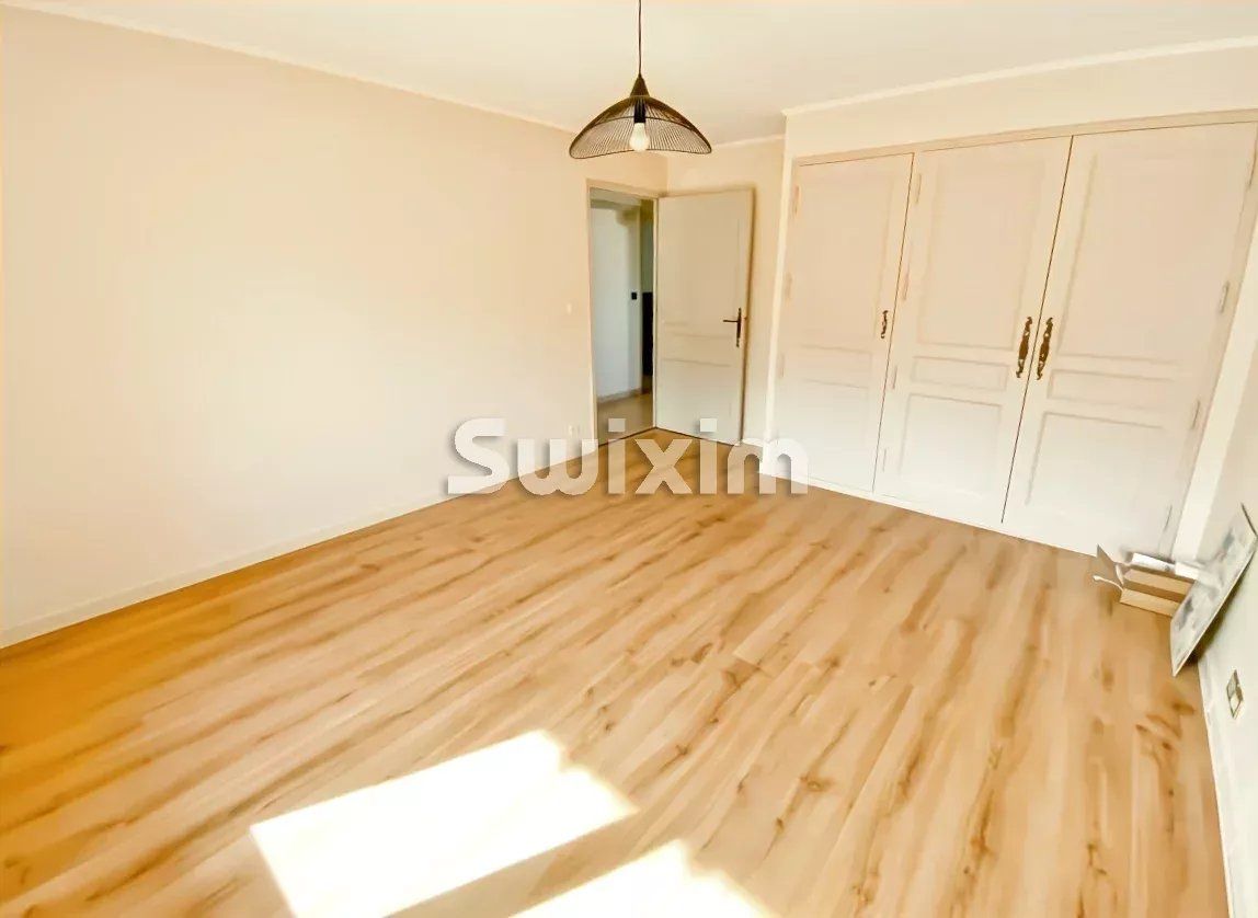 haus 5 Zimmer zum verkauf auf Bagnols-sur-Cèze (30200)