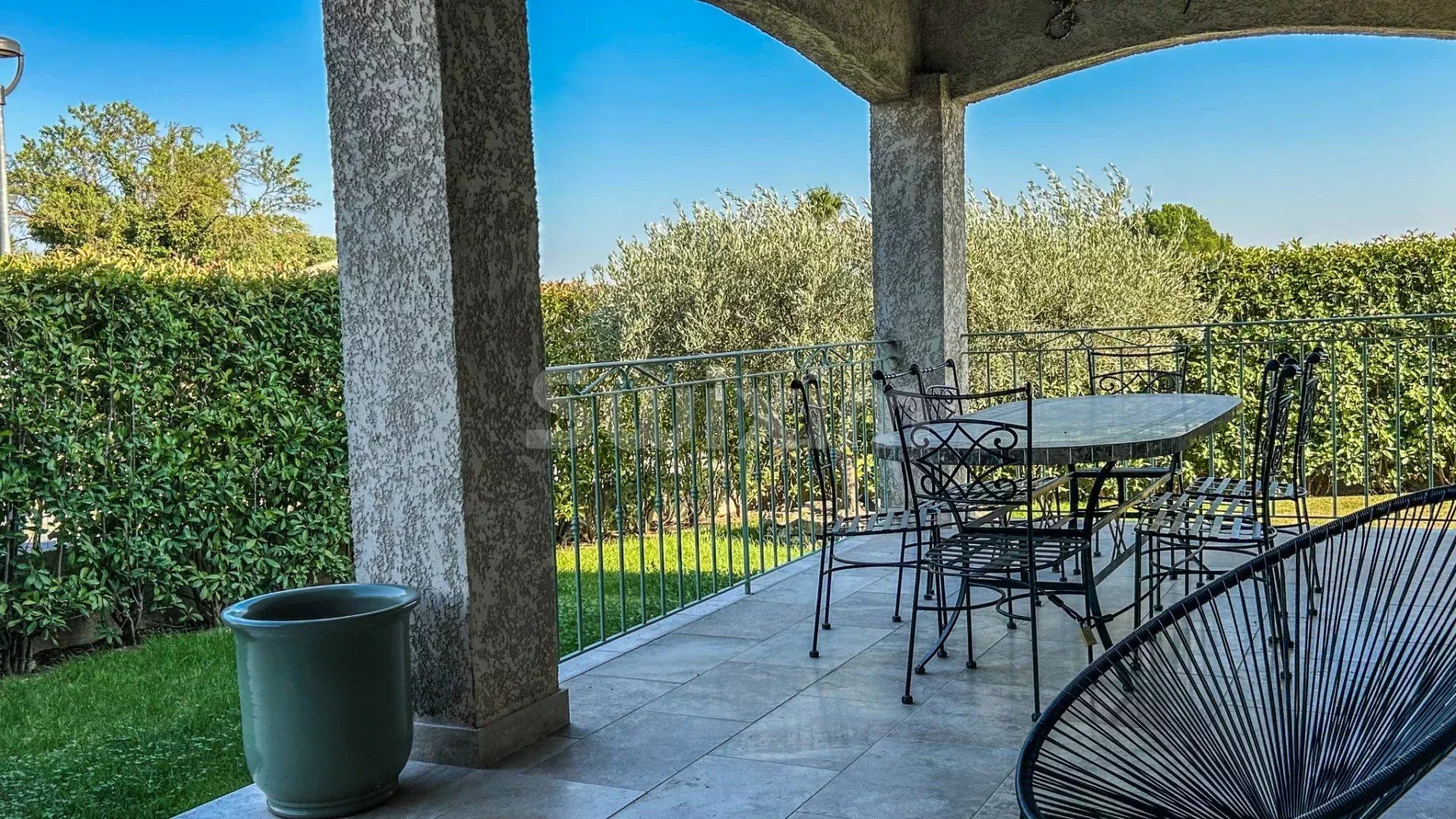 villa 5 Camere in vendita su Uzès (30700)
