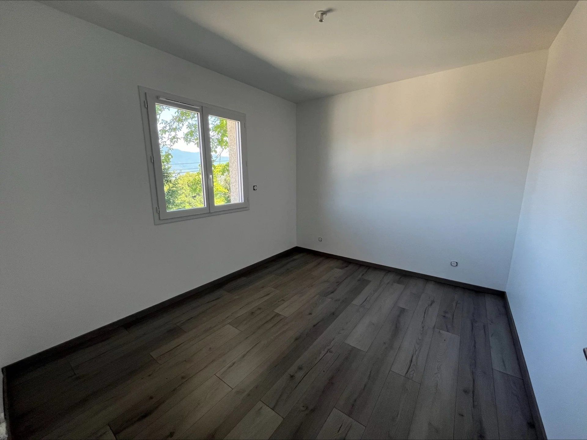 house 5 Rooms for rent on Ruffieux (73310)