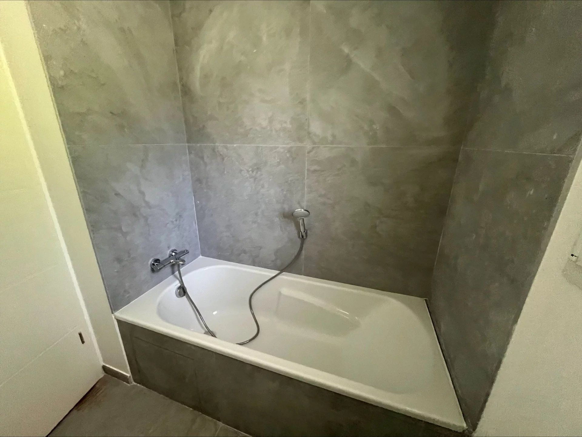 house 5 Rooms for rent on Ruffieux (73310)