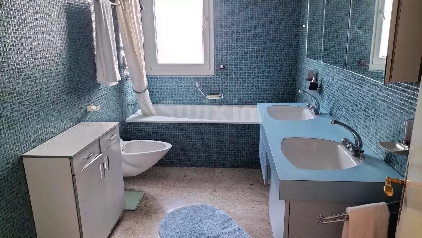 appartement 7 Pièces en location sur Neuchâtel (2000)
