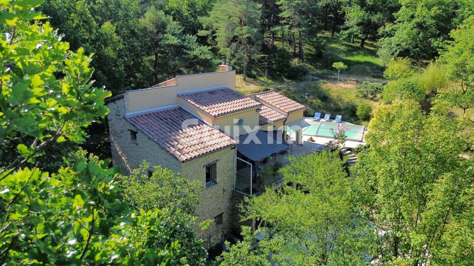 Vente Maison Dieulefit 7&nbsp;Pièces 200&nbsp;m²