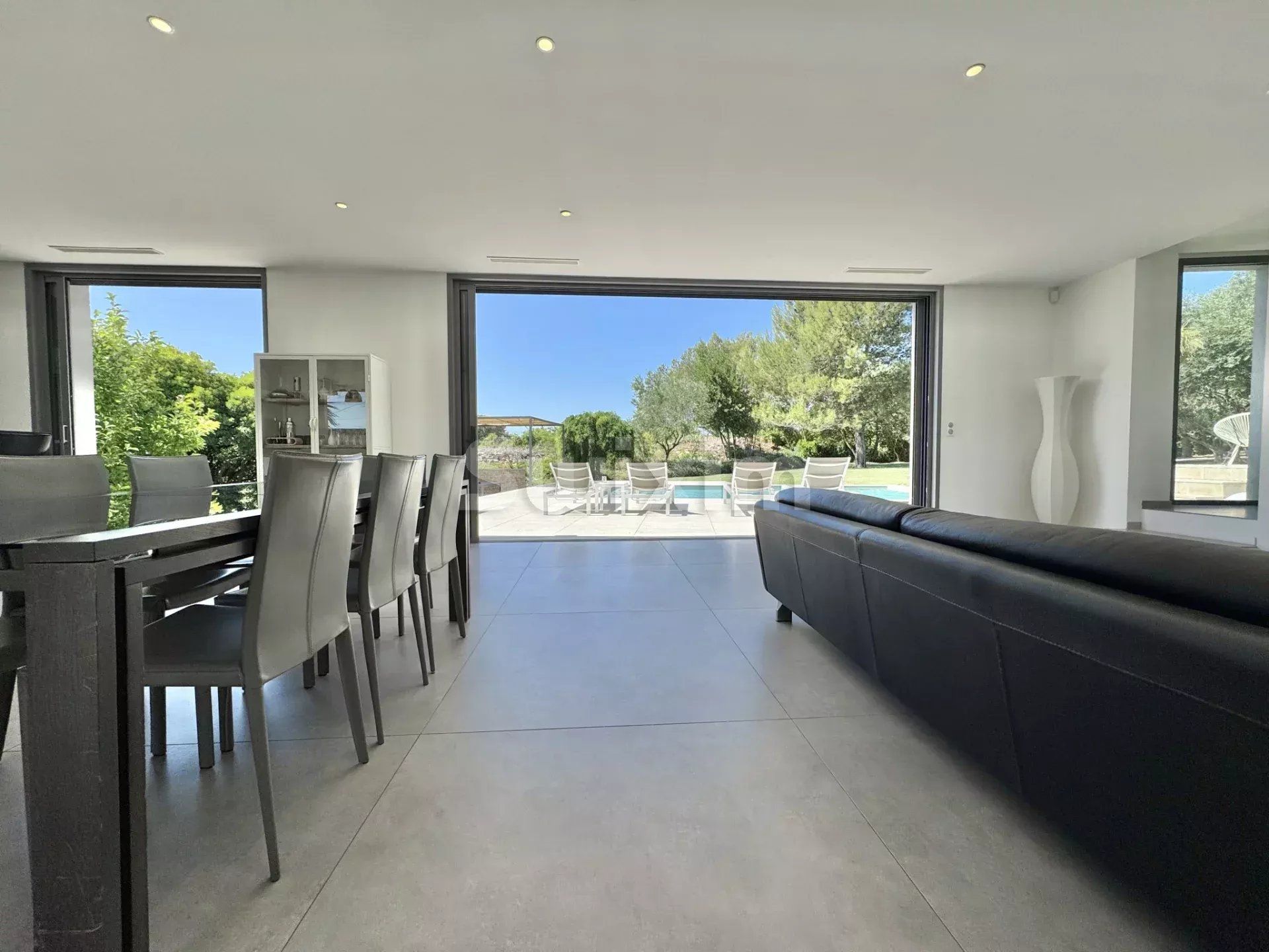 villa 7 Quartos para venda sobre Nîmes (30900)