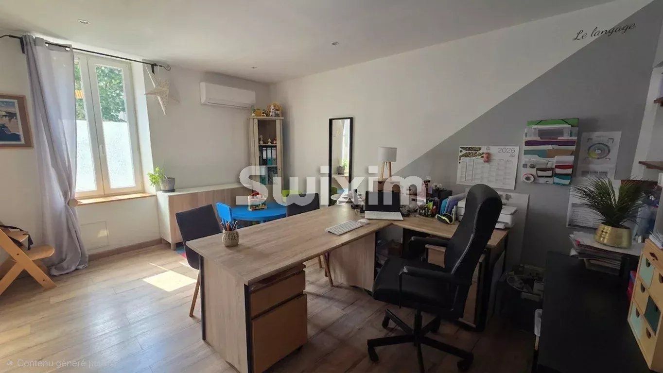 edificio 6 Salas en venta en Jonquières (84150)