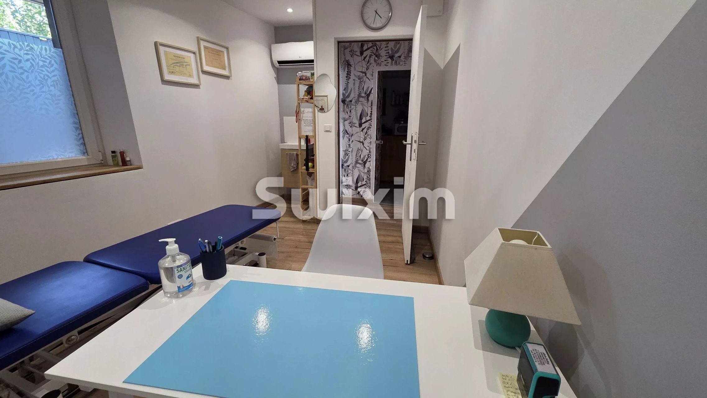 edificio 6 Salas en venta en Jonquières (84150)