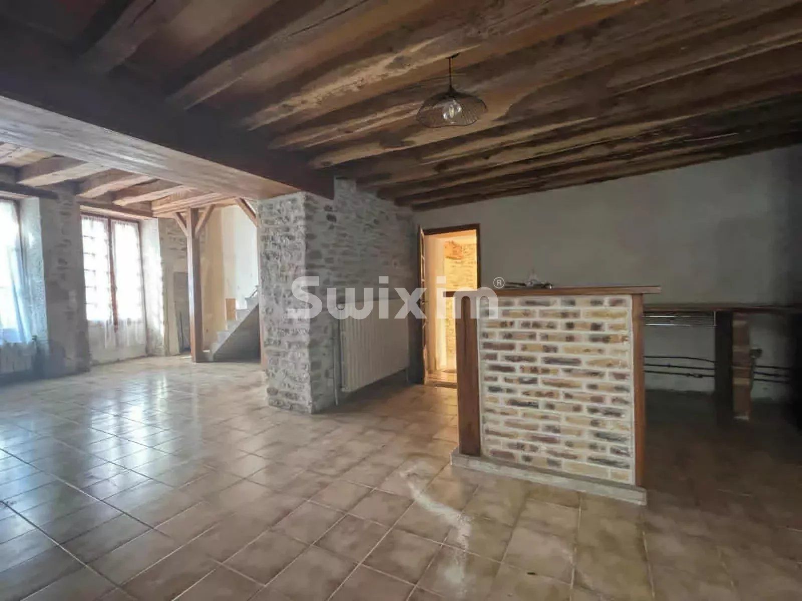 house 12 Rooms for sale on L'Isle-sur-Serein (89440)