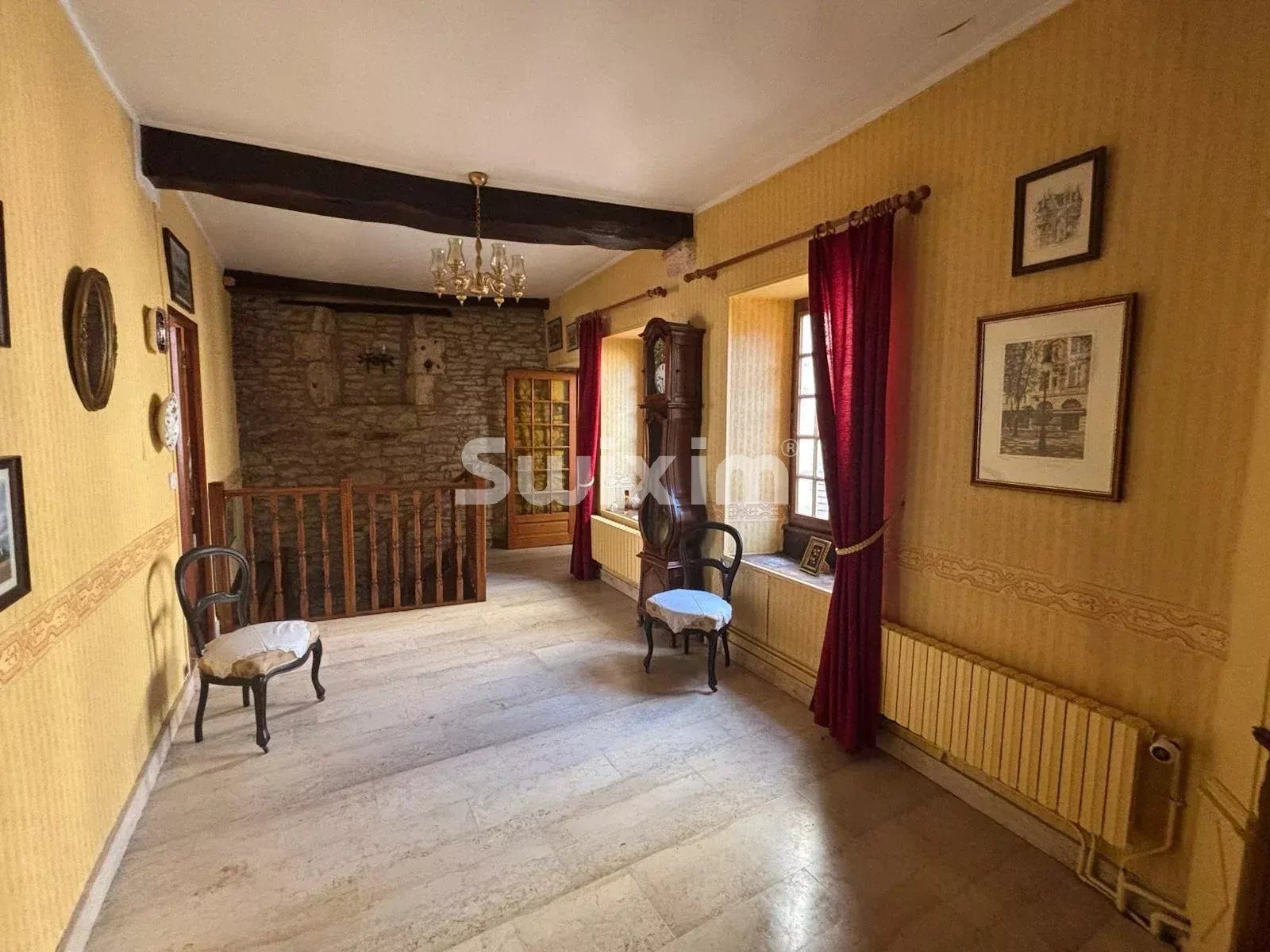 house 12 Rooms for sale on L'Isle-sur-Serein (89440)