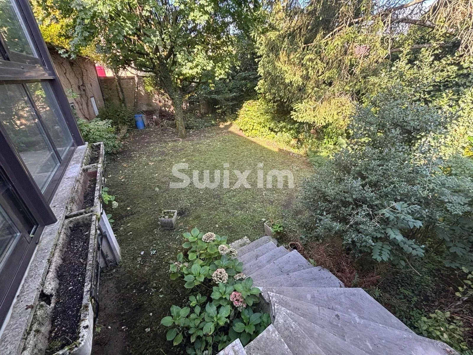 house 12 Rooms for sale on L'Isle-sur-Serein (89440)