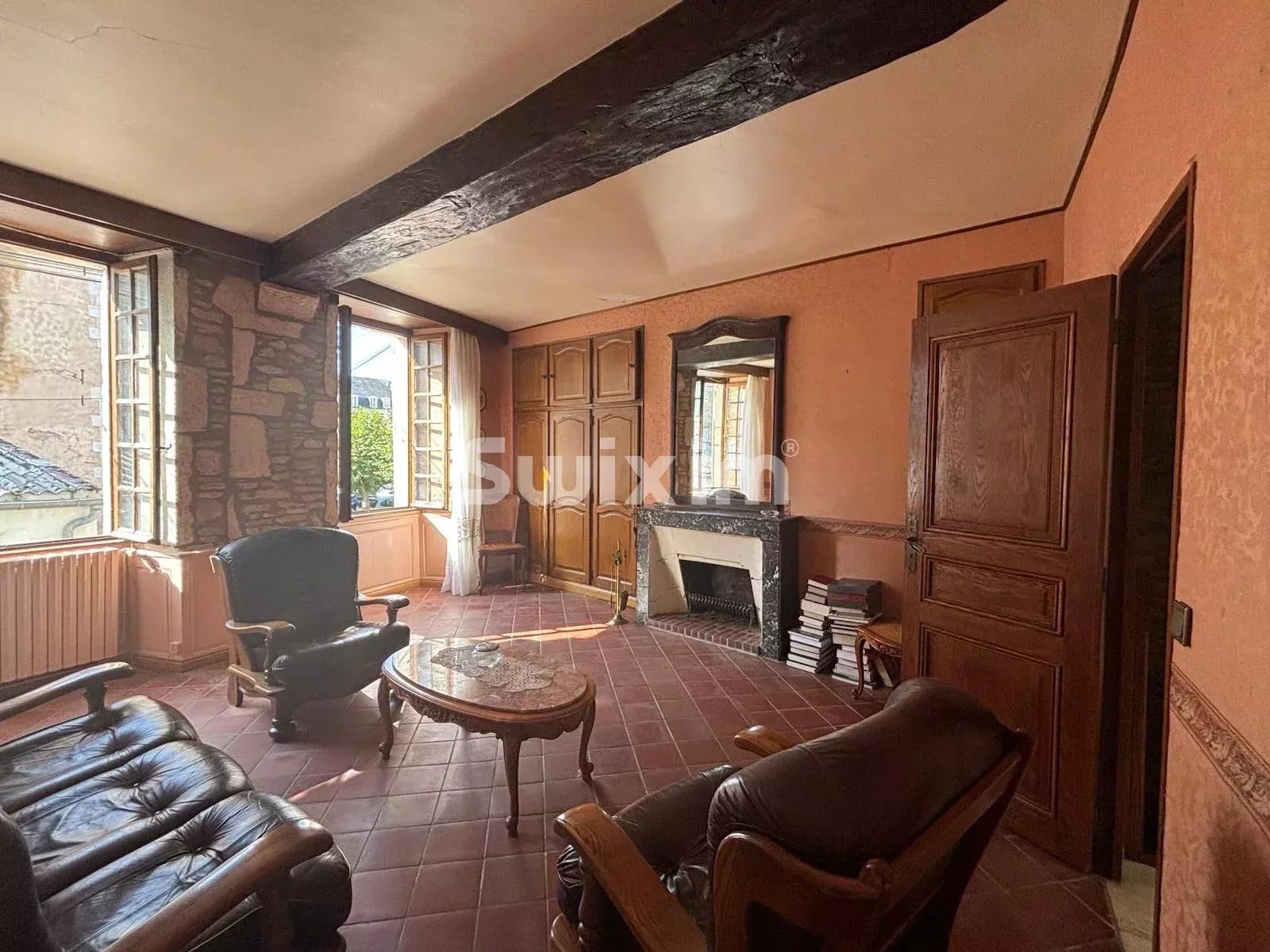 house 12 Rooms for sale on L'Isle-sur-Serein (89440)