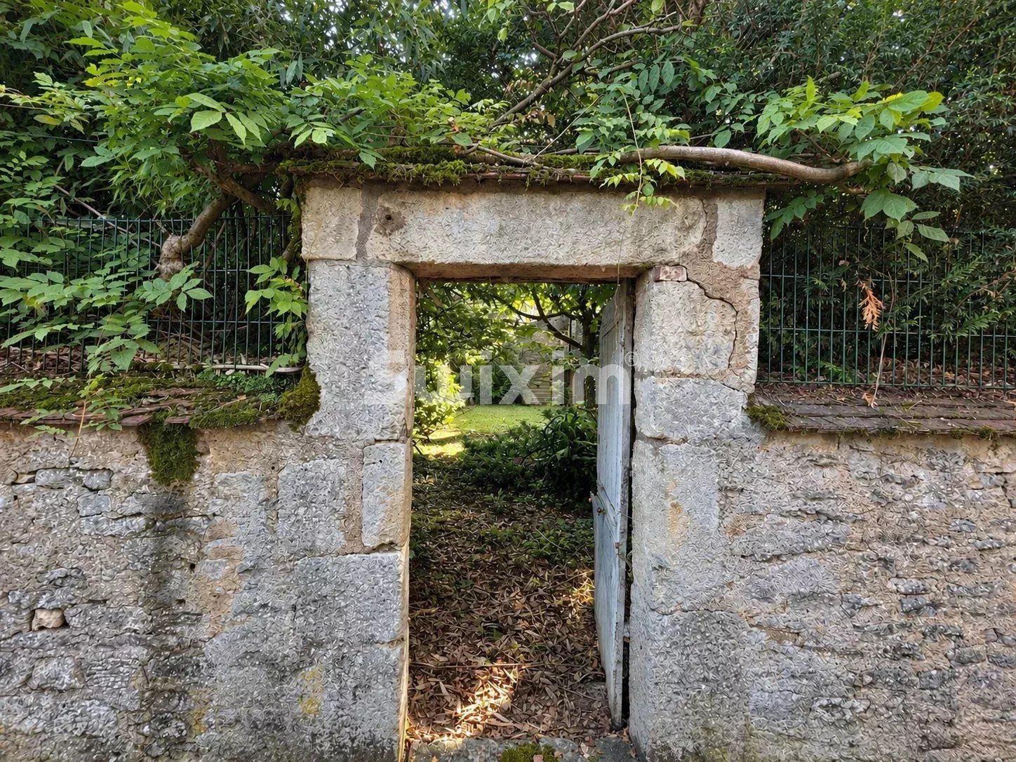 maison 12 Pièces en vente sur L'Isle-sur-Serein (89440)