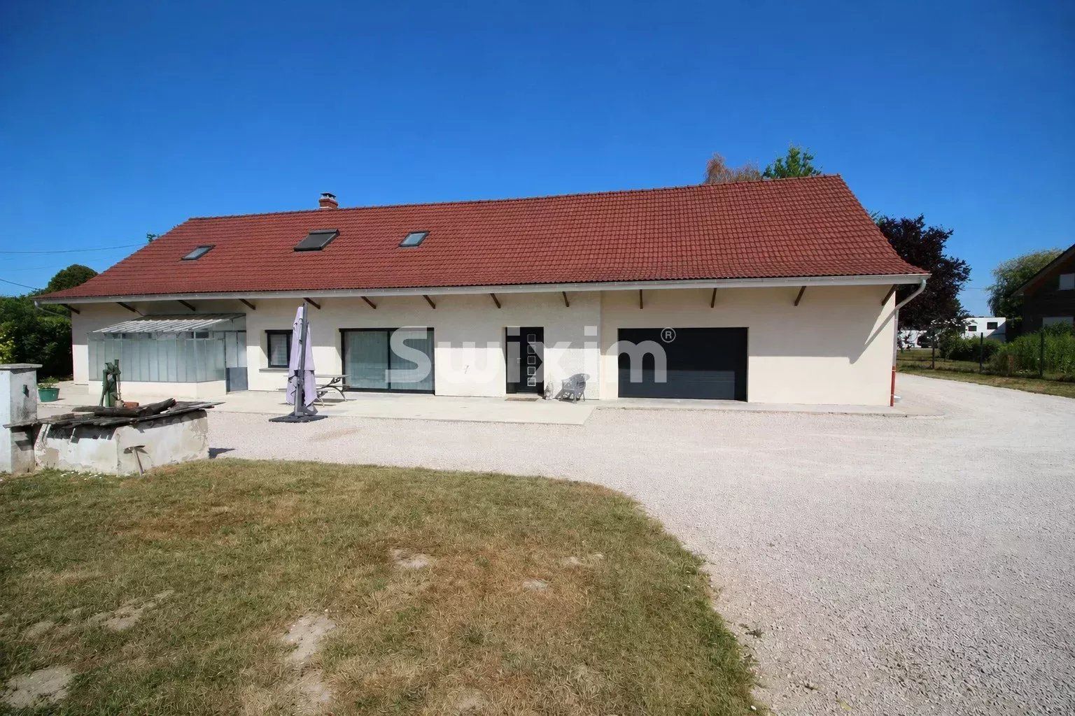 casa 15 Quartos para venda sobre Le Deschaux (39120)