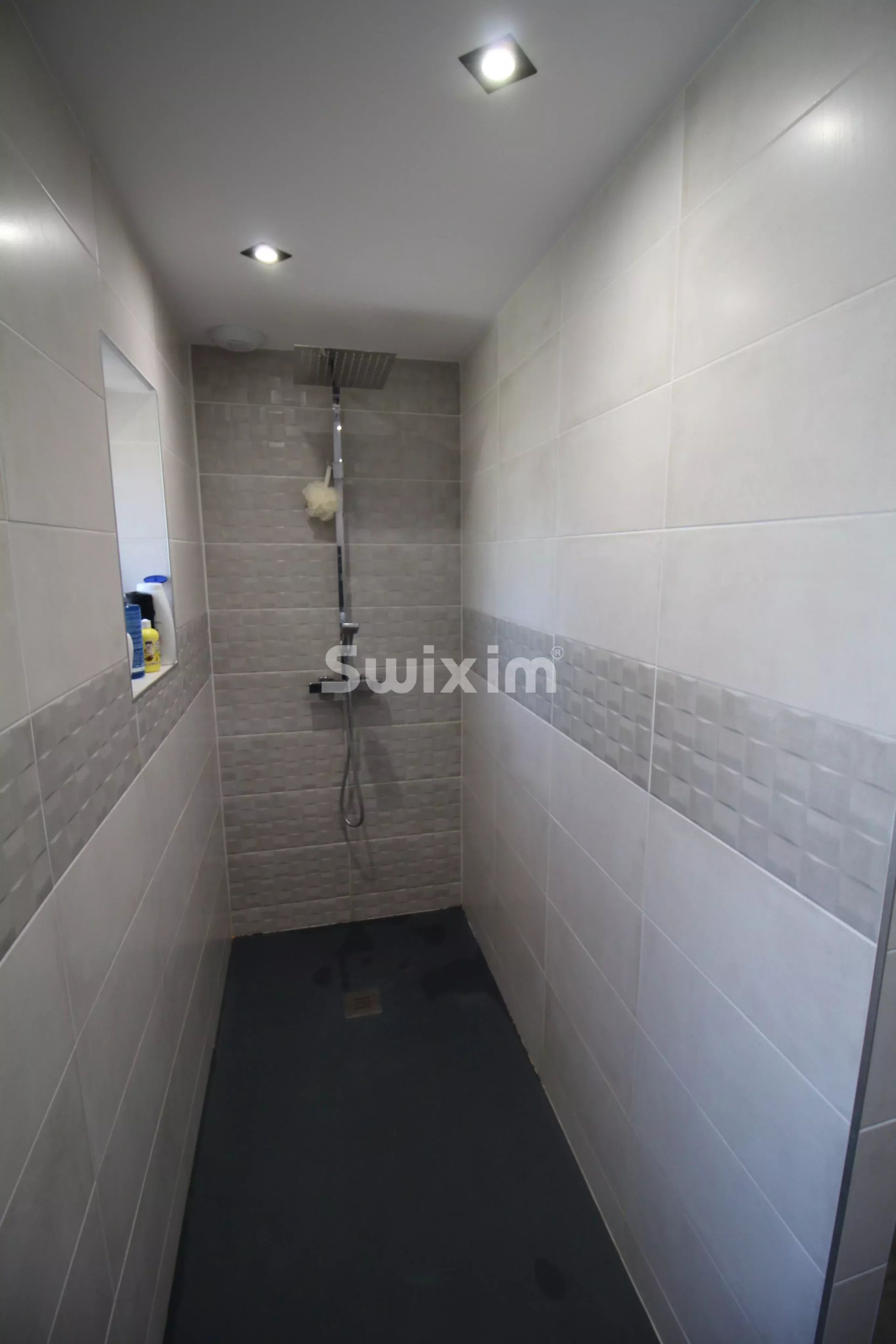 casa 15 Quartos para venda sobre Le Deschaux (39120)