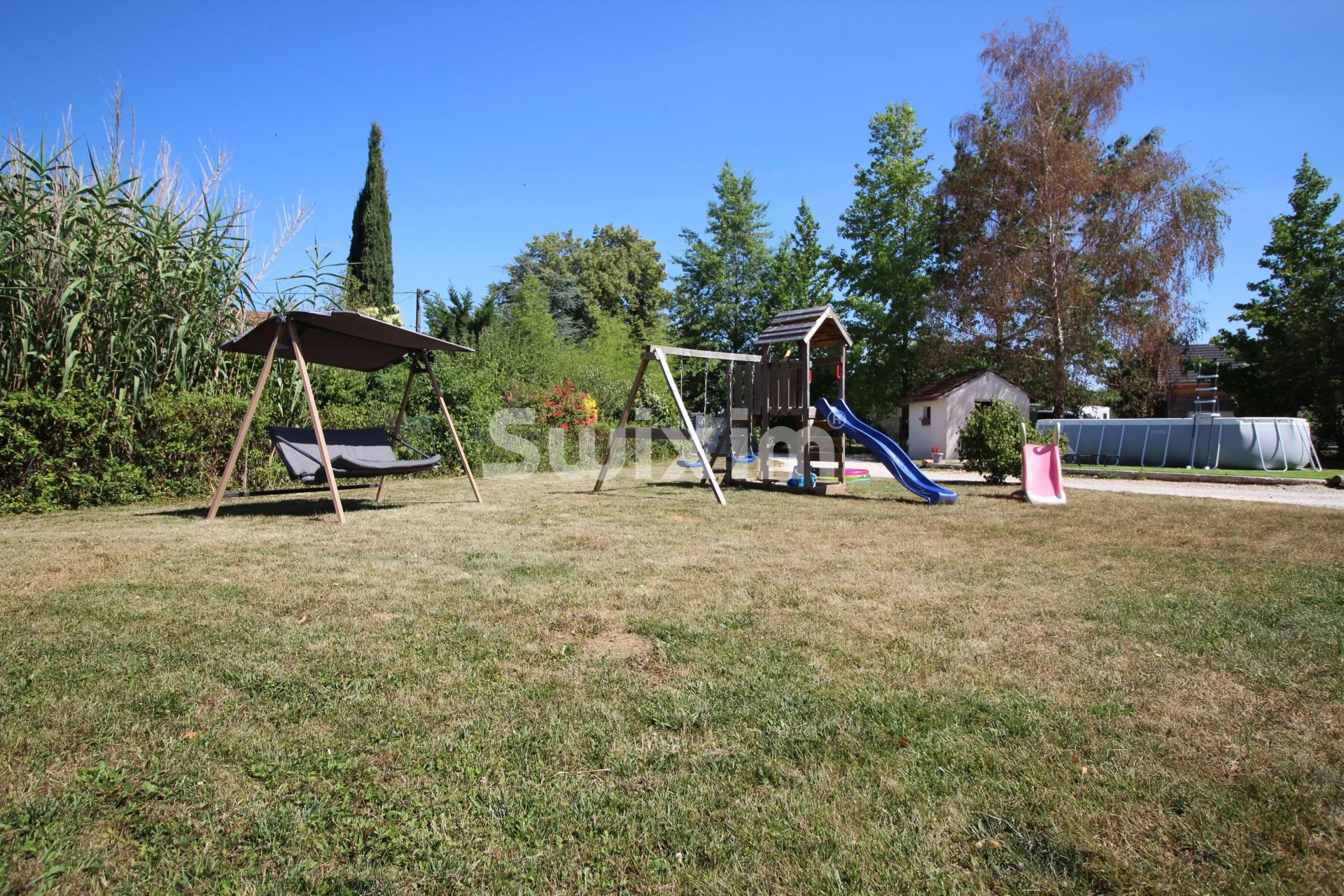 casa 15 Quartos para venda sobre Le Deschaux (39120)