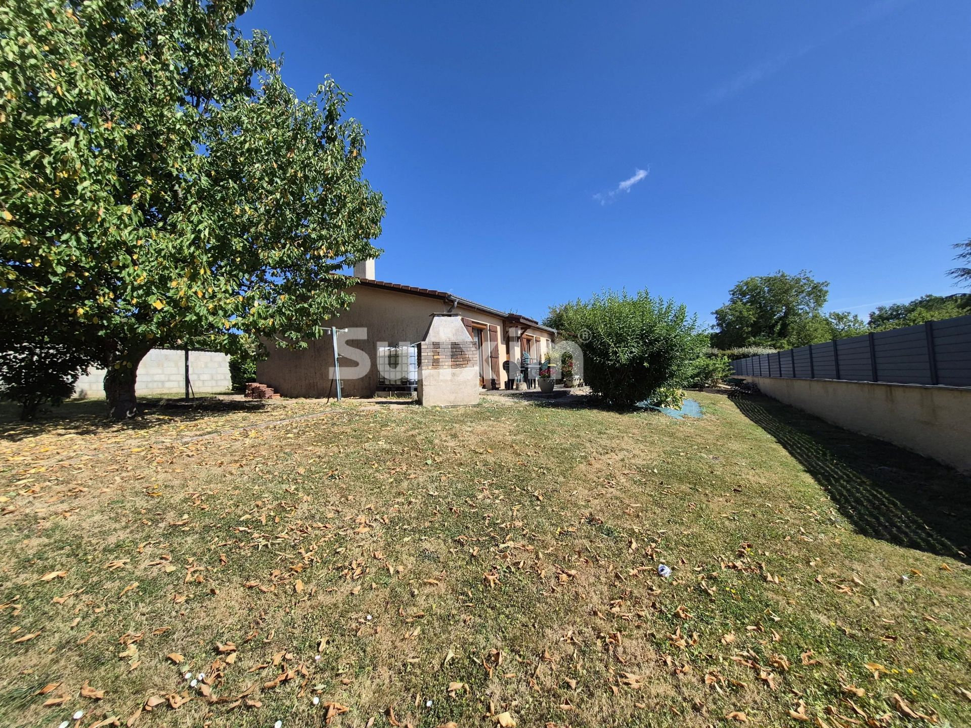 villa 6 Camere in vendita su Saint-Albain (71260)
