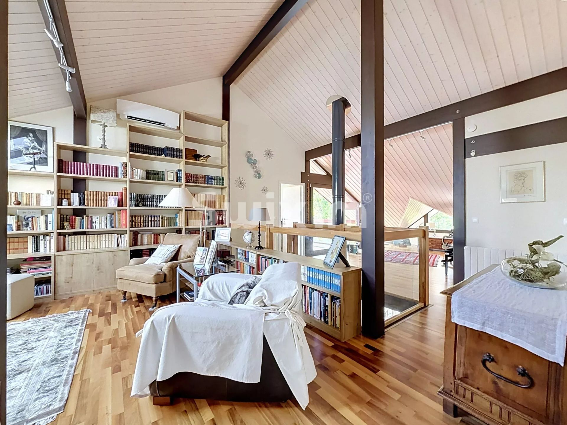 casa 10 Camere in vendita su Divonne-les-Bains (01220)