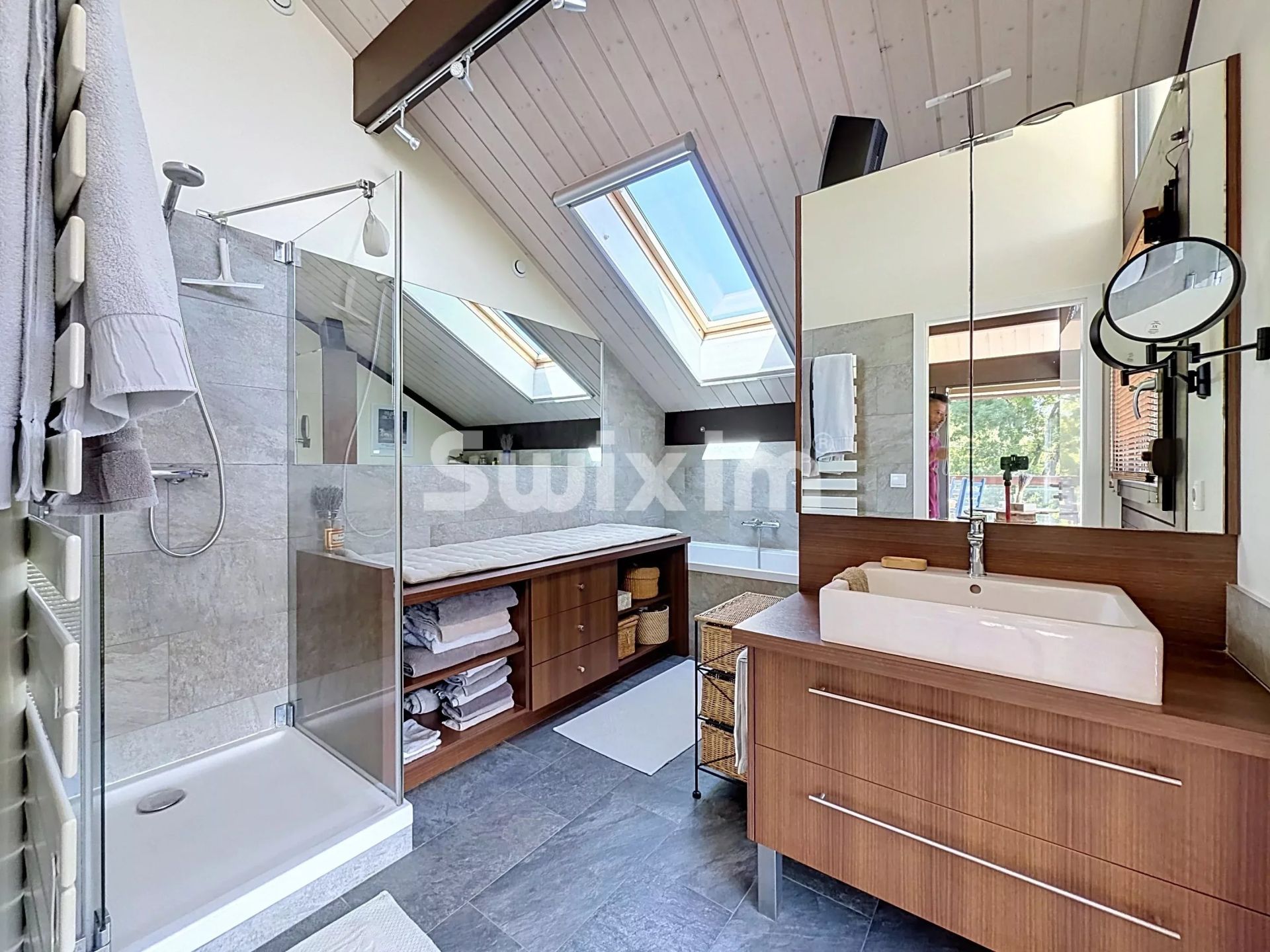 casa 10 Camere in vendita su Divonne-les-Bains (01220)