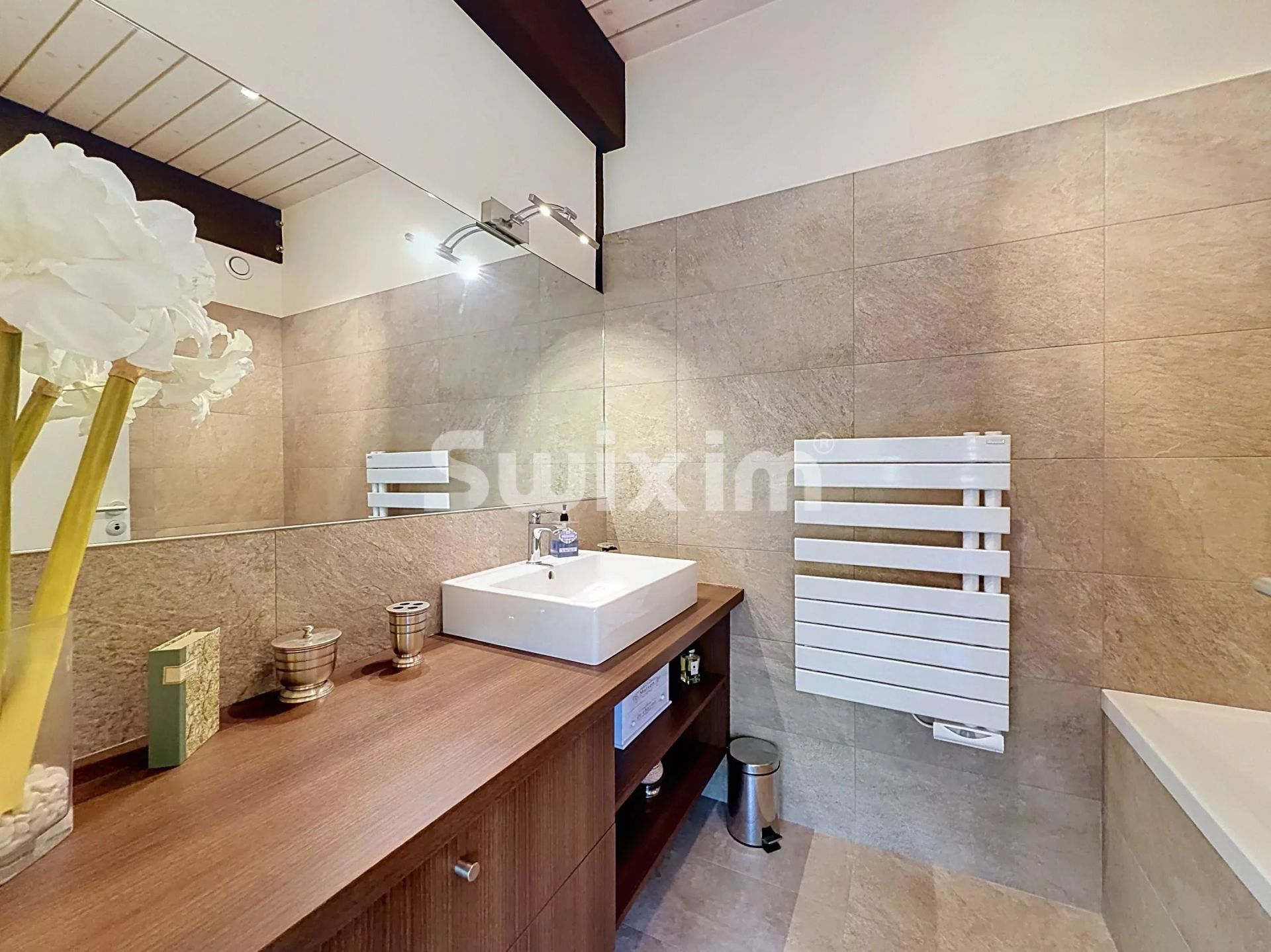 casa 10 Camere in vendita su Divonne-les-Bains (01220)