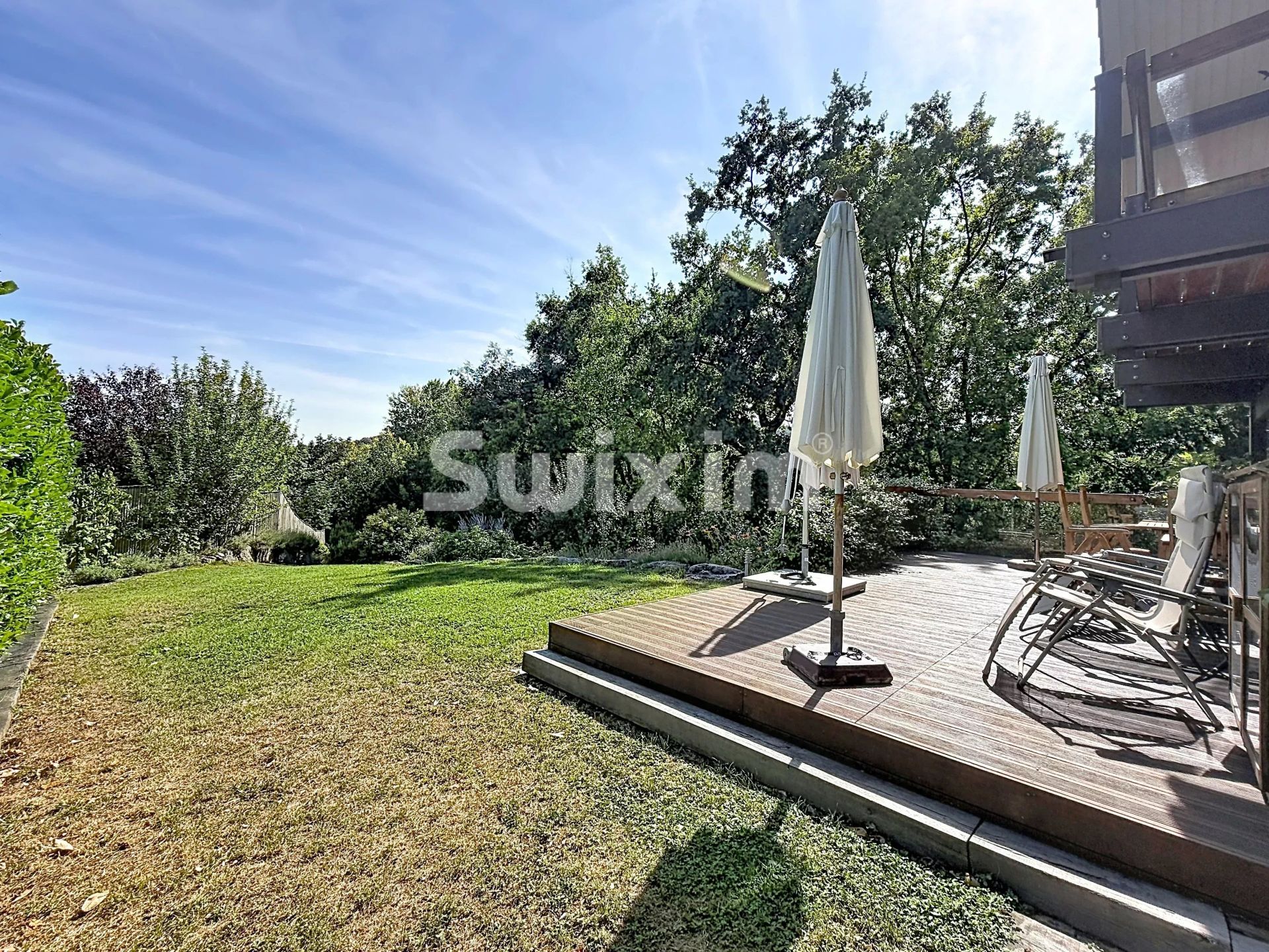 casa 10 Camere in vendita su Divonne-les-Bains (01220)