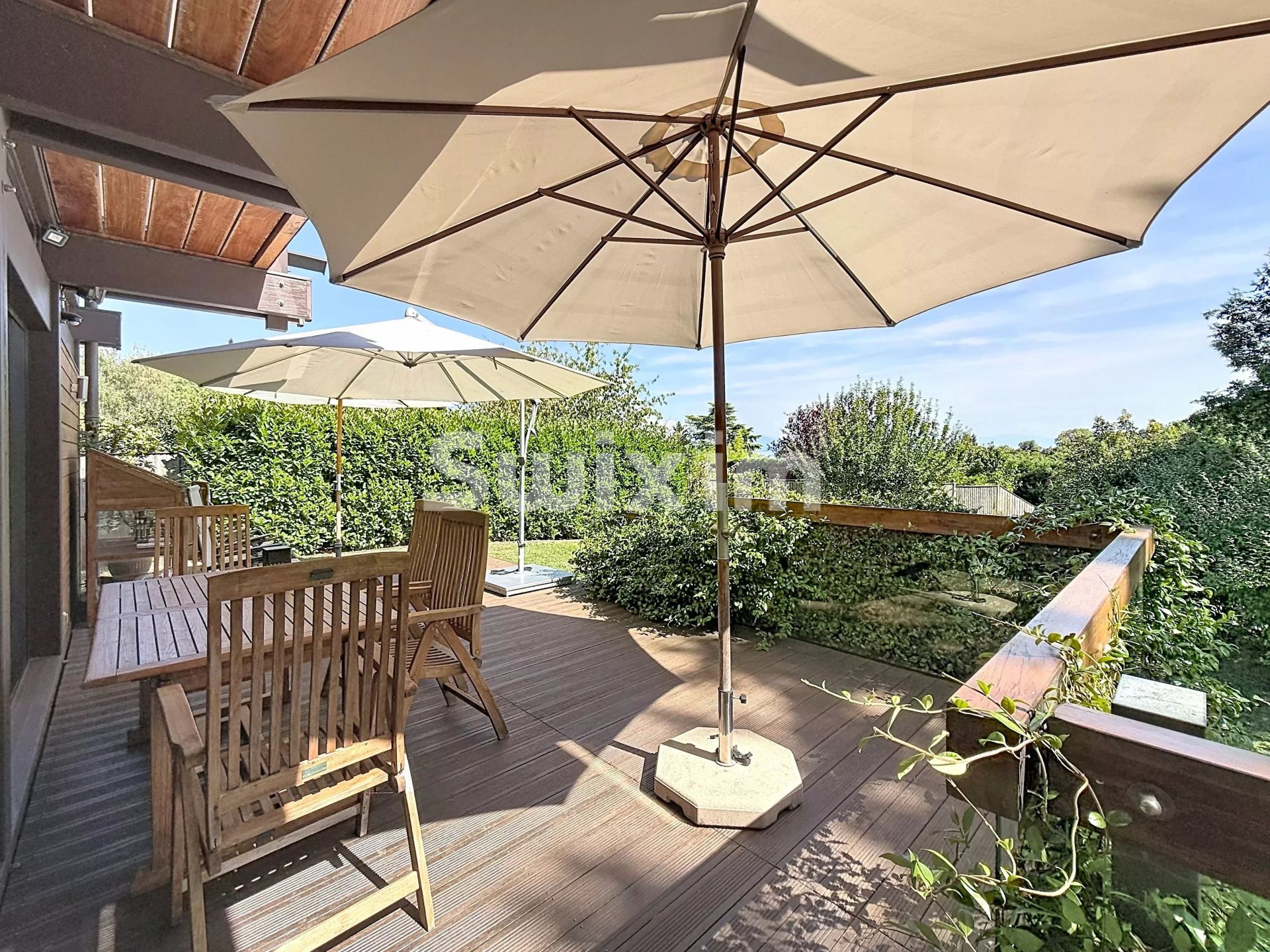 casa 10 Camere in vendita su Divonne-les-Bains (01220)