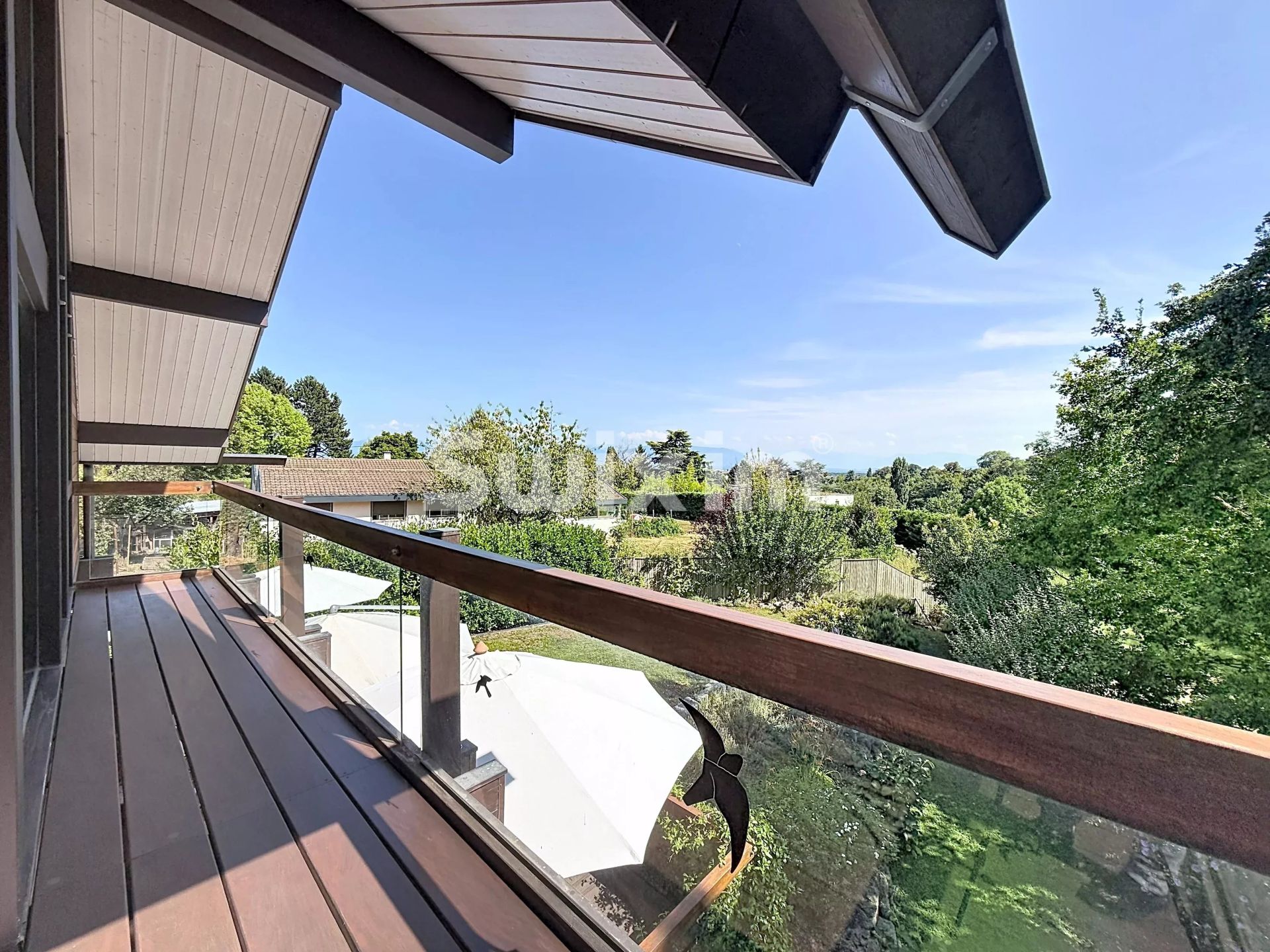 casa 10 Camere in vendita su Divonne-les-Bains (01220)
