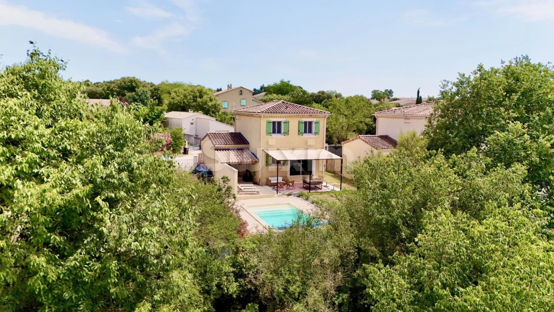 villa 4 Zimmer zum verkauf auf Uzès (30700)