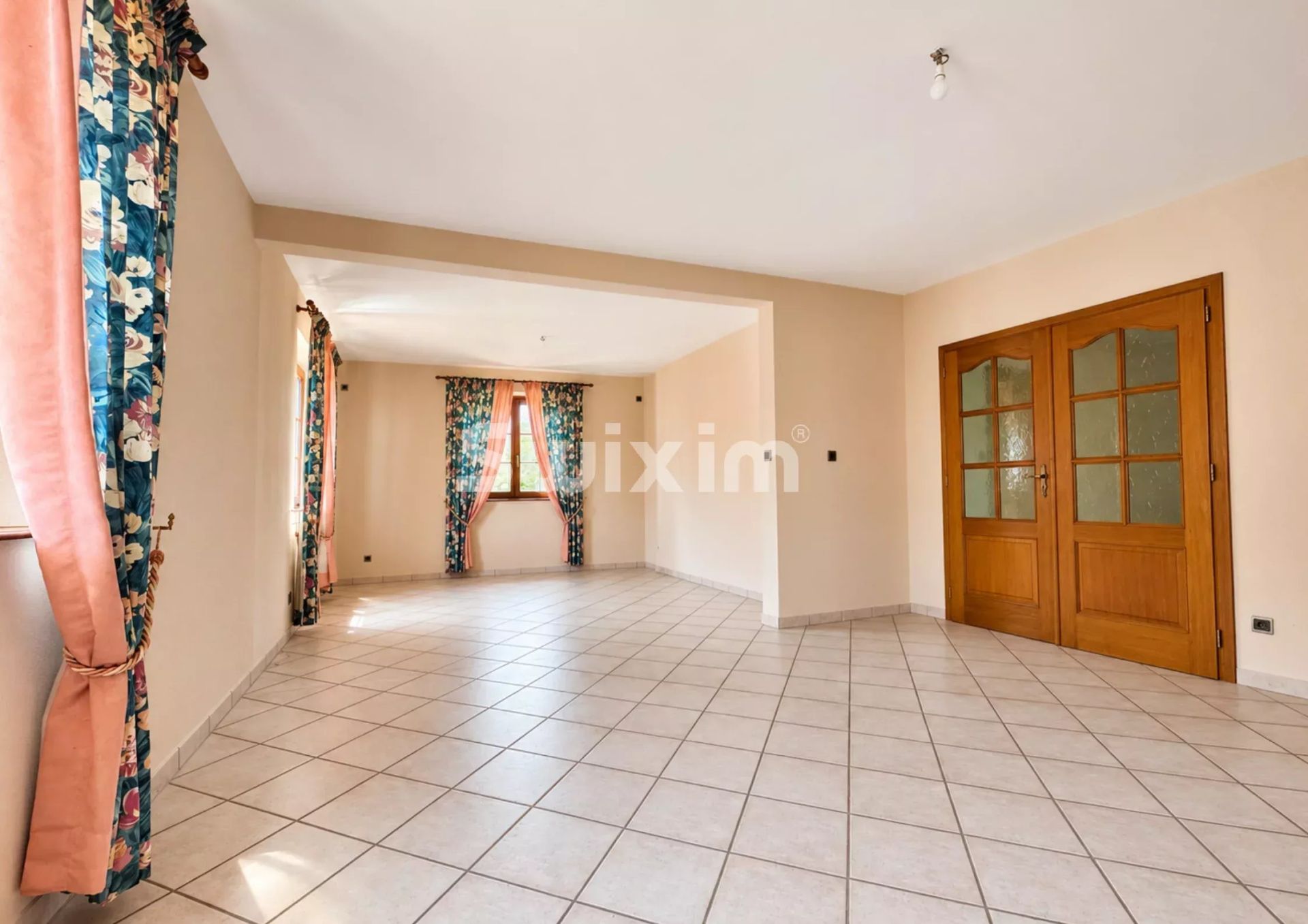 house 6 Rooms for sale on Katzenthal (68230)