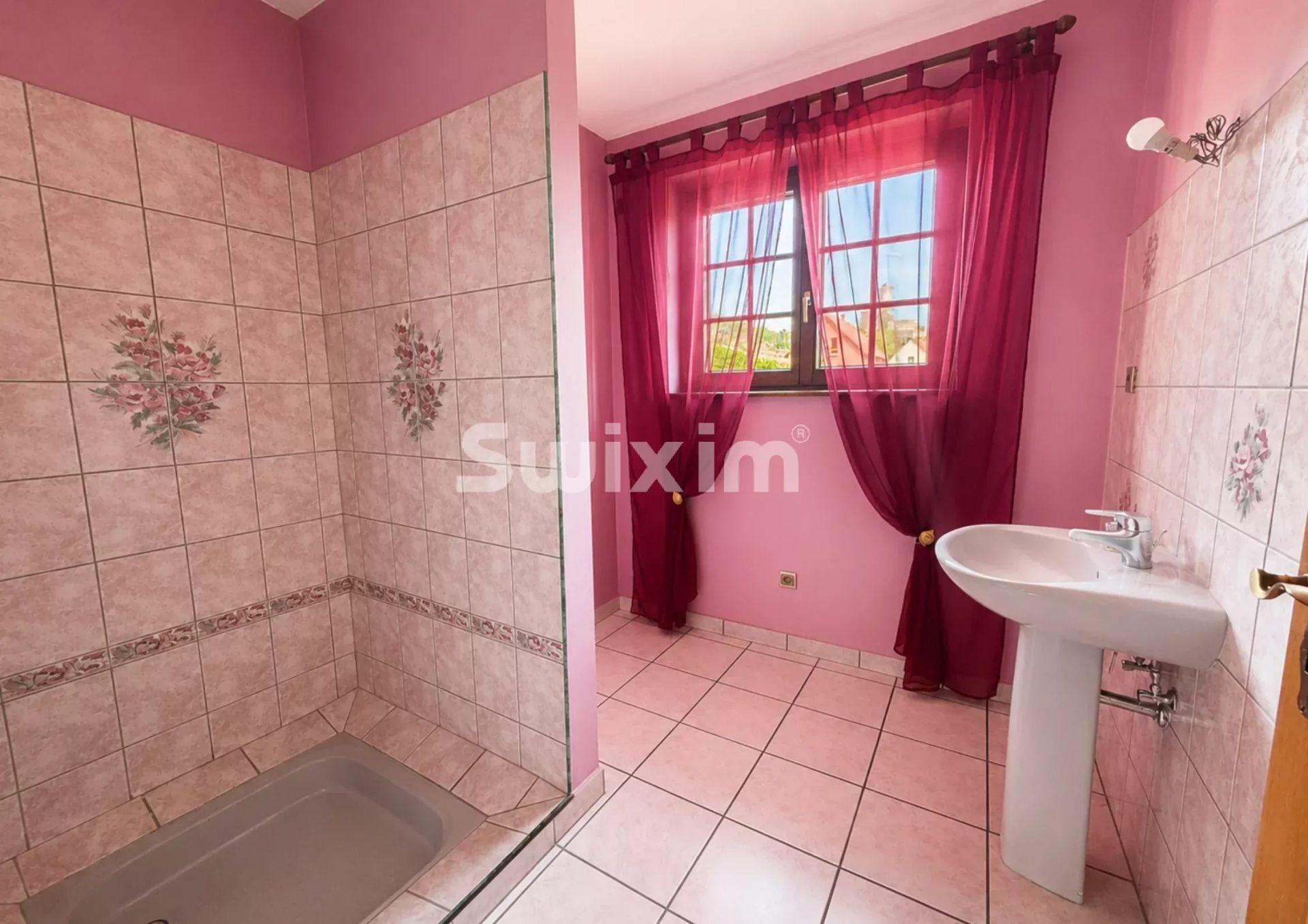 house 6 Rooms for sale on Katzenthal (68230)