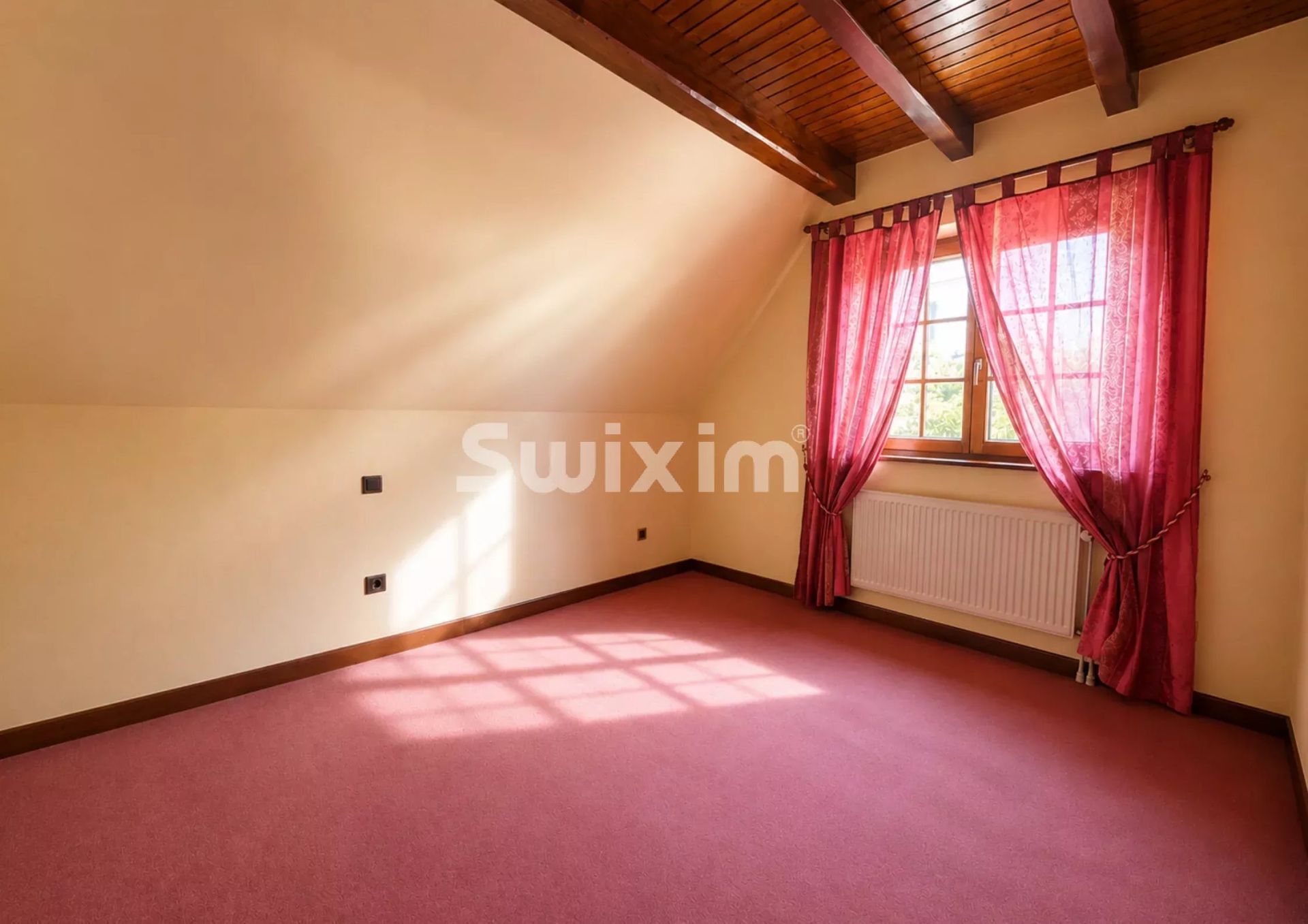 house 6 Rooms for sale on Katzenthal (68230)