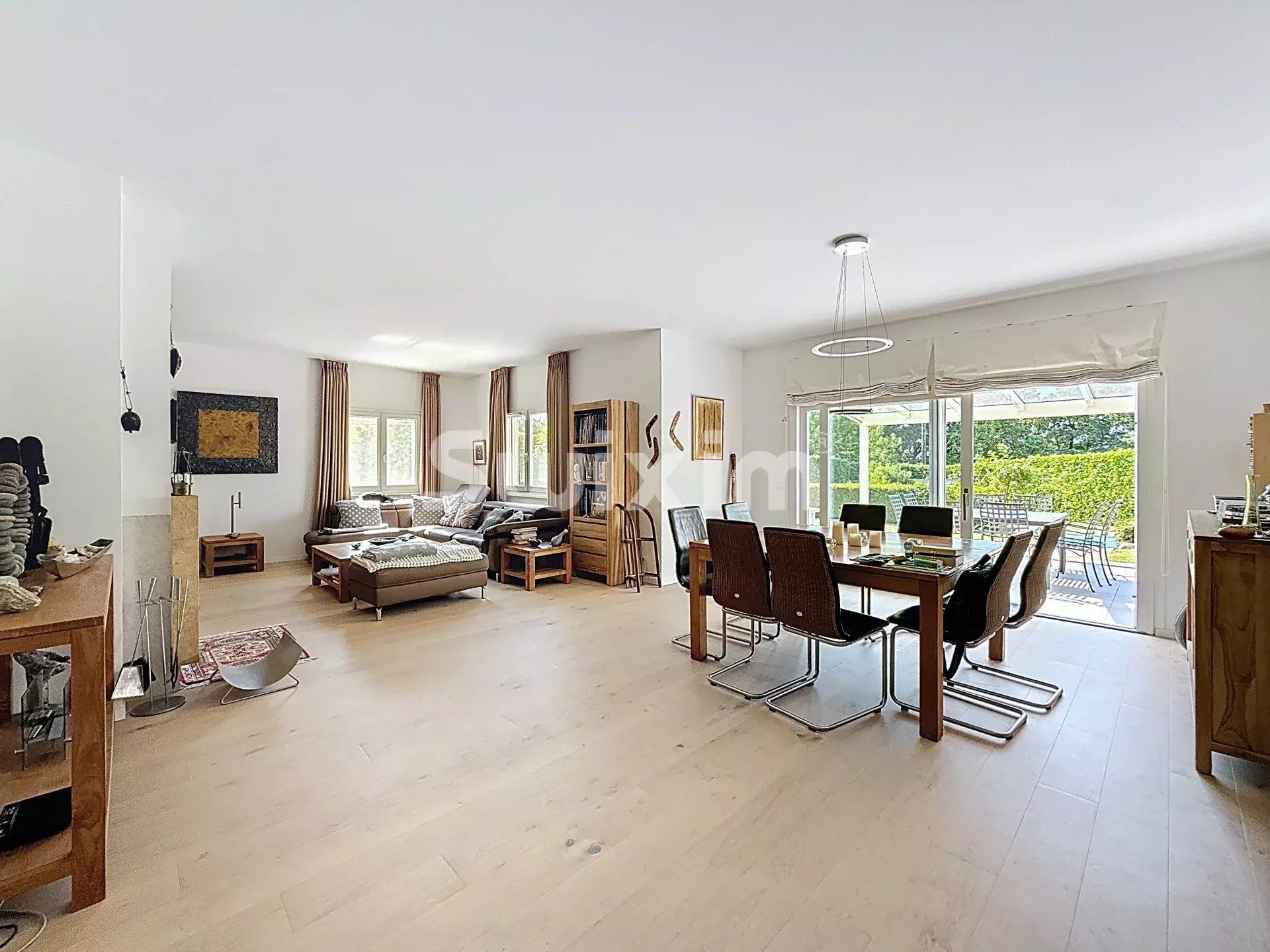 casa 7 Camere in vendita su Divonne-les-Bains (01220)
