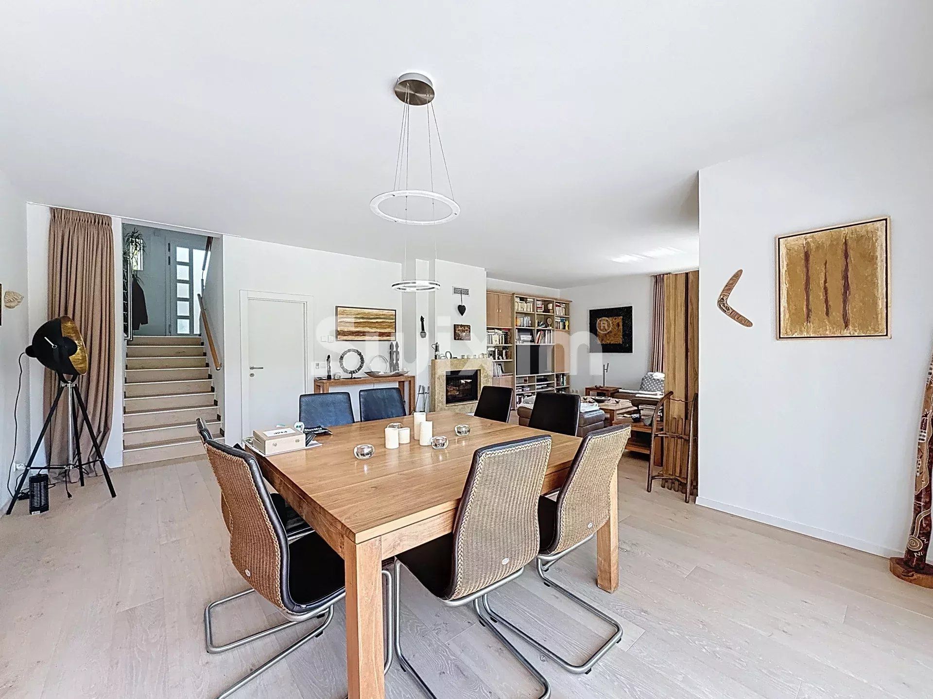 casa 7 Camere in vendita su Divonne-les-Bains (01220)