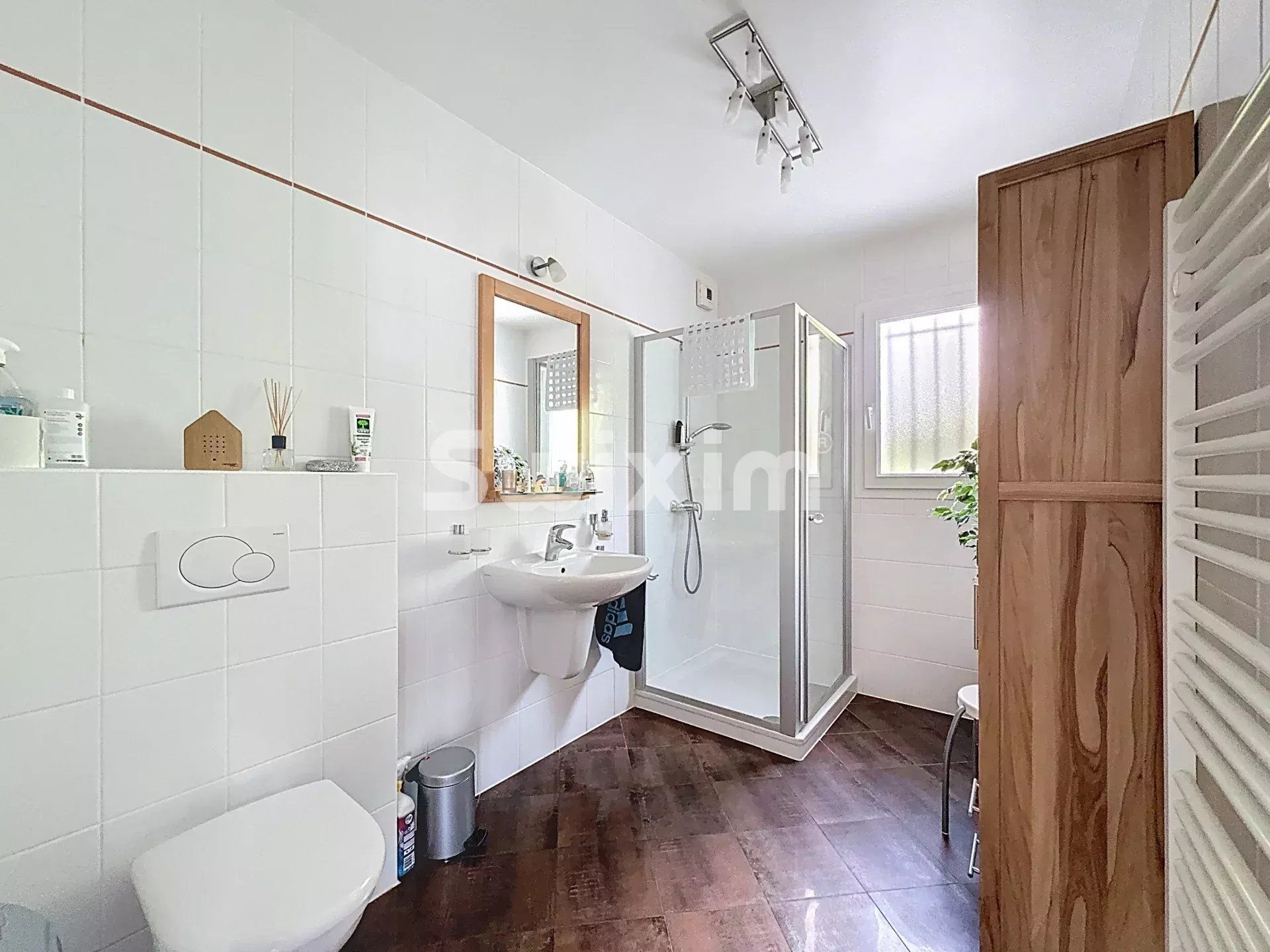 casa 7 Camere in vendita su Divonne-les-Bains (01220)