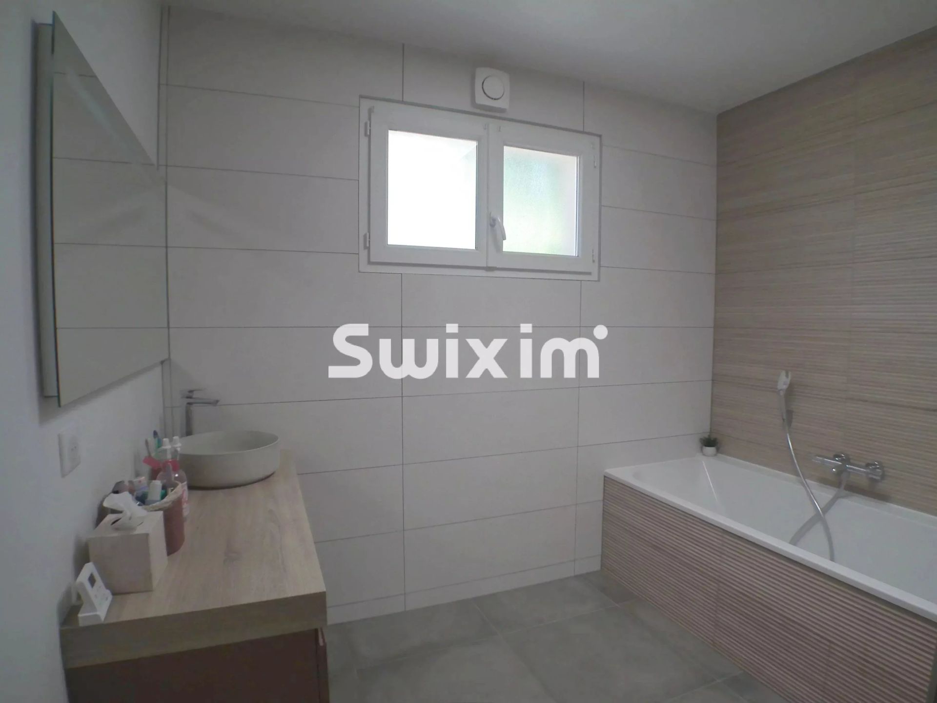 haus 8 Zimmer zum verkauf auf Lons-le-Saunier (39000)