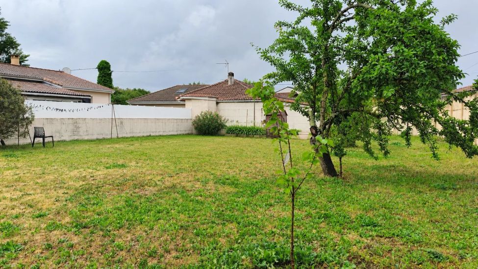 Venta Terreno Saint-Médard-en-Jalles 388&nbsp;m²
