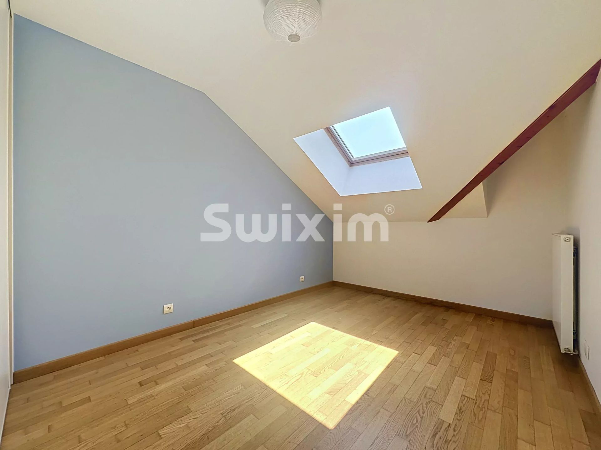 apartment 3 Rooms for rent on Thoiry (01710)