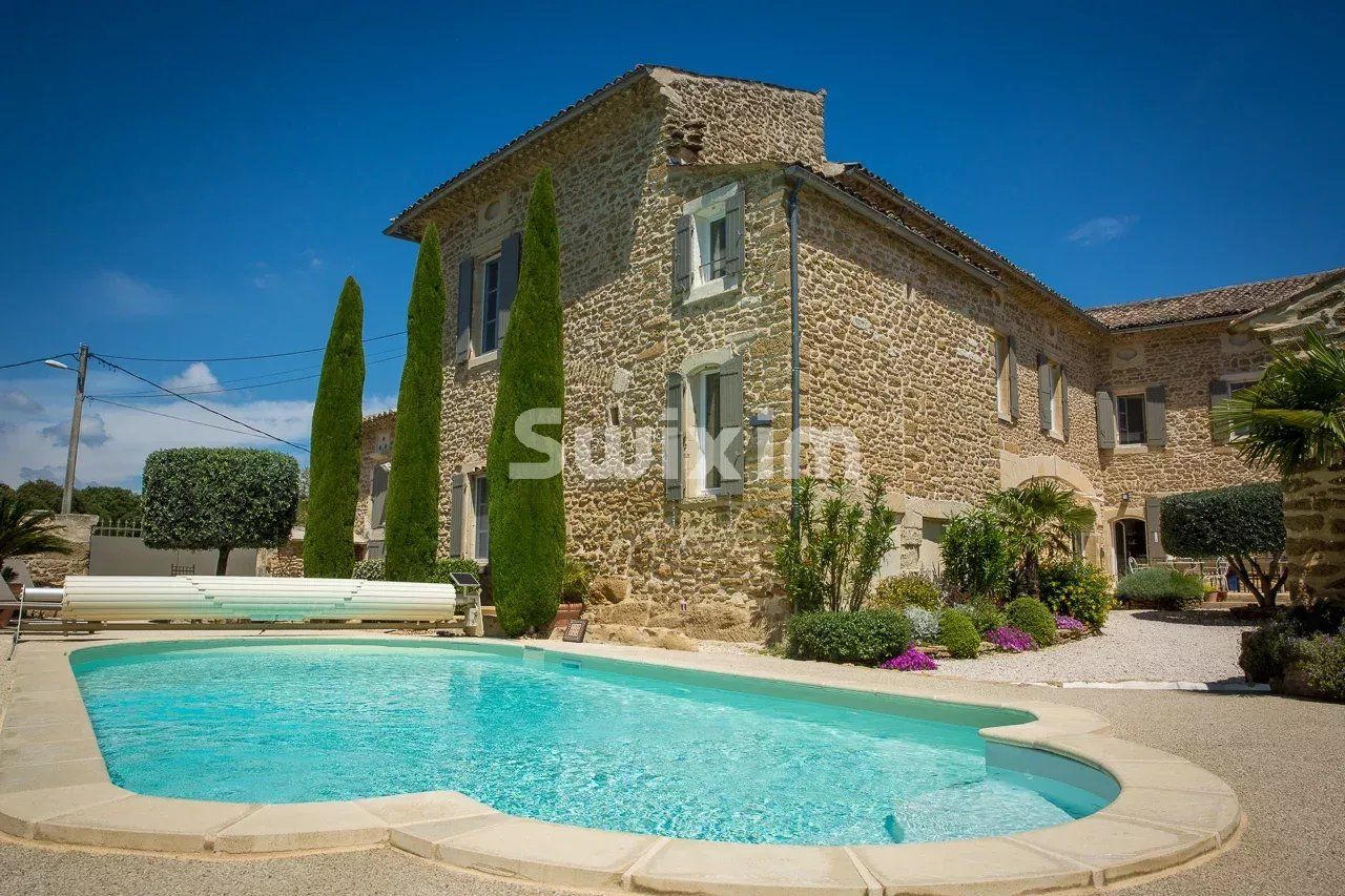 casa 14 Quartos para venda sobre Grignan (26230)