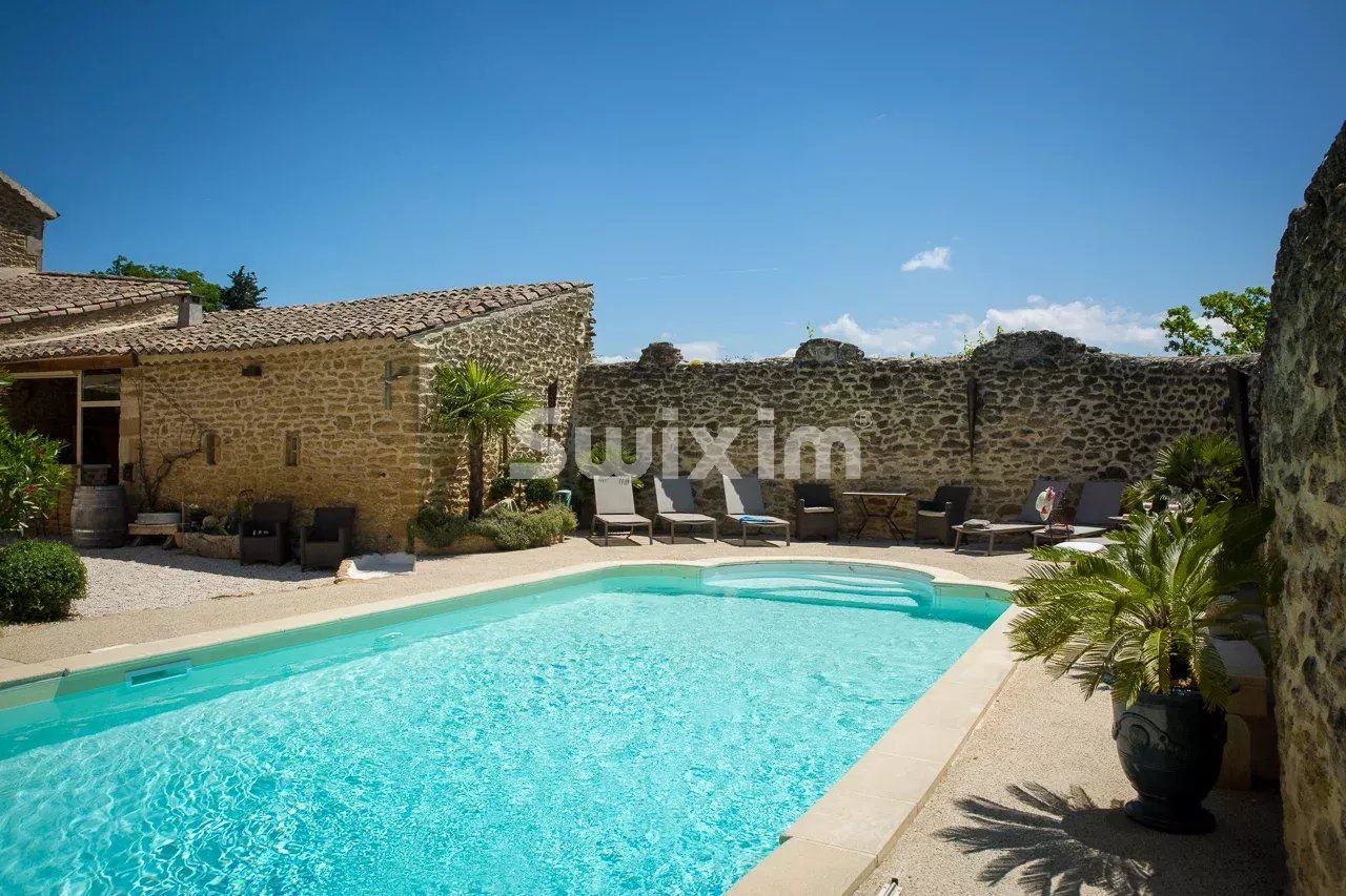 casa 14 Quartos para venda sobre Grignan (26230)