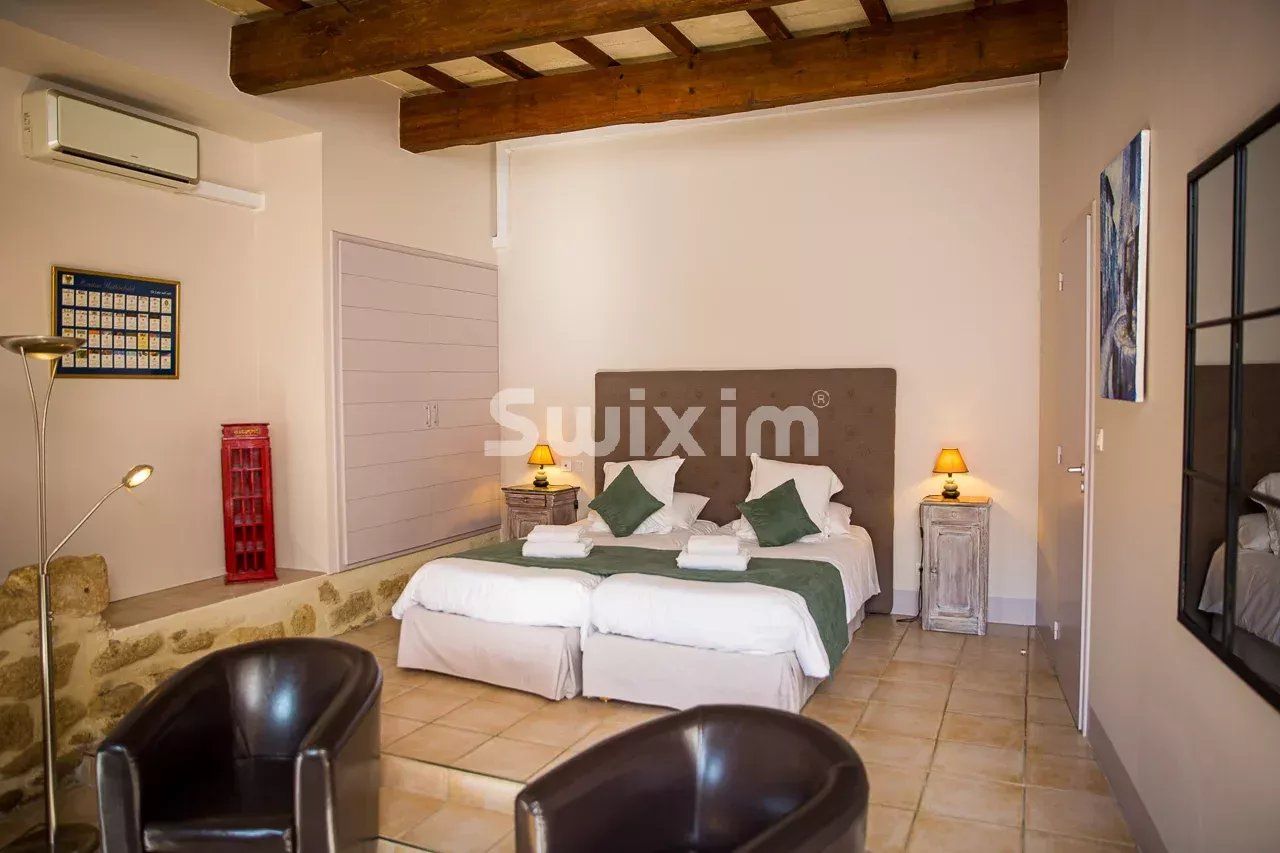 casa 14 Quartos para venda sobre Grignan (26230)