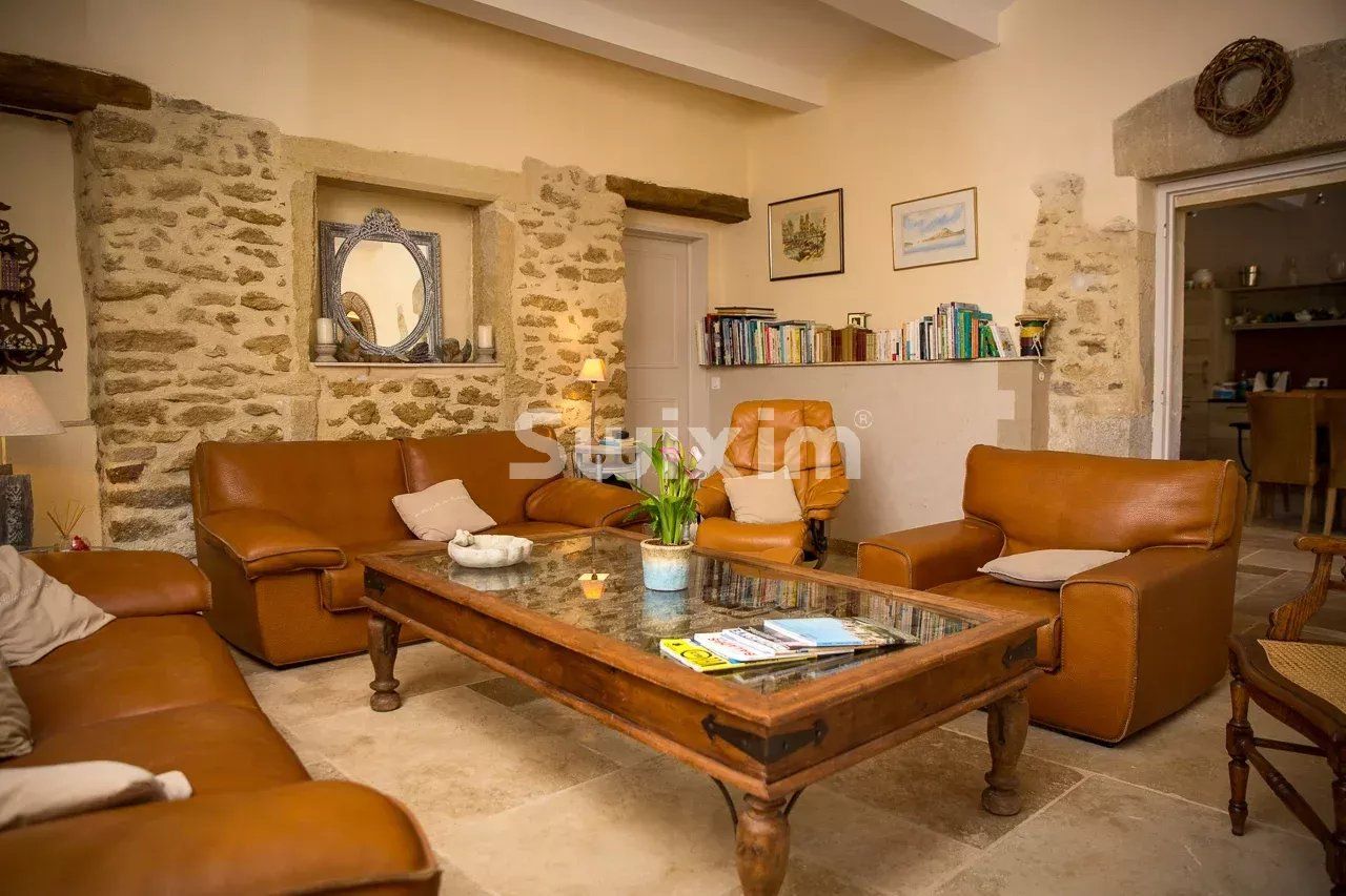casa 14 Quartos para venda sobre Grignan (26230)