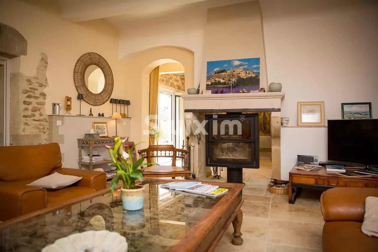 casa 14 Quartos para venda sobre Grignan (26230)